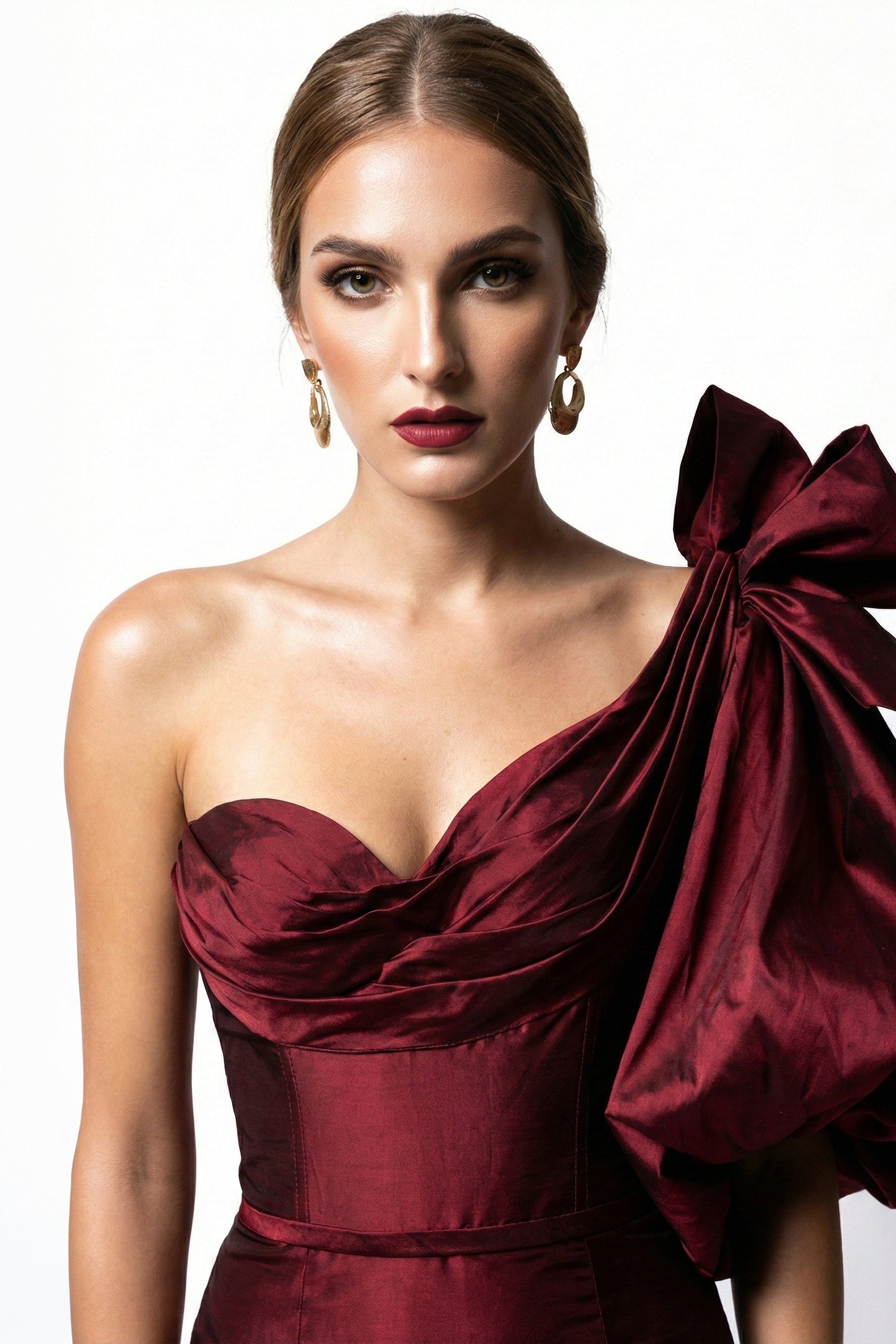 فؤاد سركيس F03025 فستان منحوت بكتف واحد مع درابيه