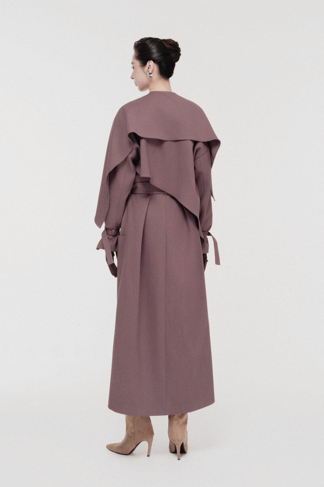 Cape-Collar Structured Trench Coat in Hazelnut