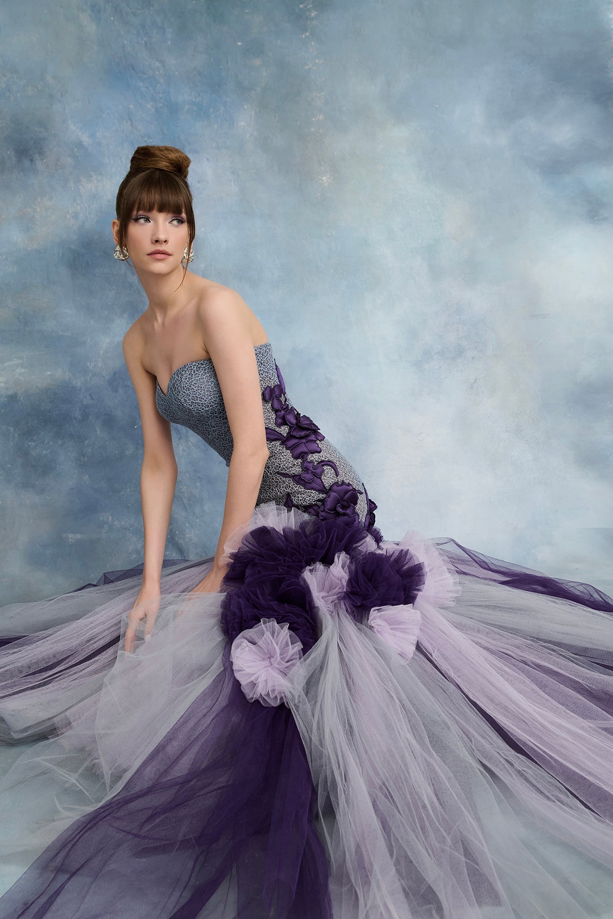 نور فتح الله N0718 - فستان تول زهري وأرجواني مع تطريزات زهرية