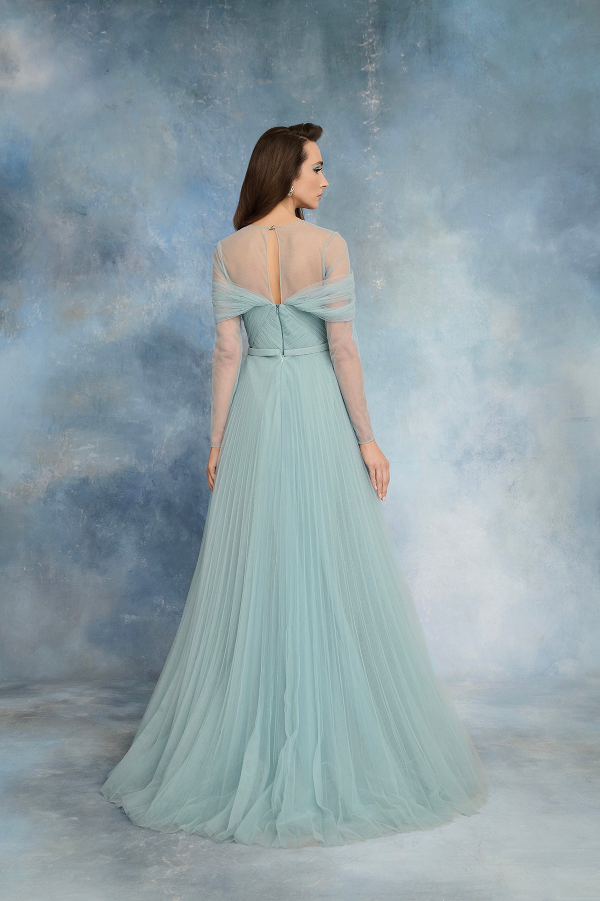 نور فتح الله N0740 - فستان تول بلون الميرمية شفاف مع أكمام شفافة