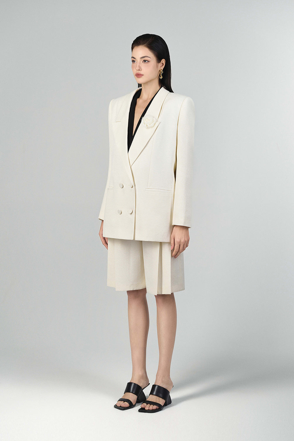 Abigail High-waisted Bermuda Shorts