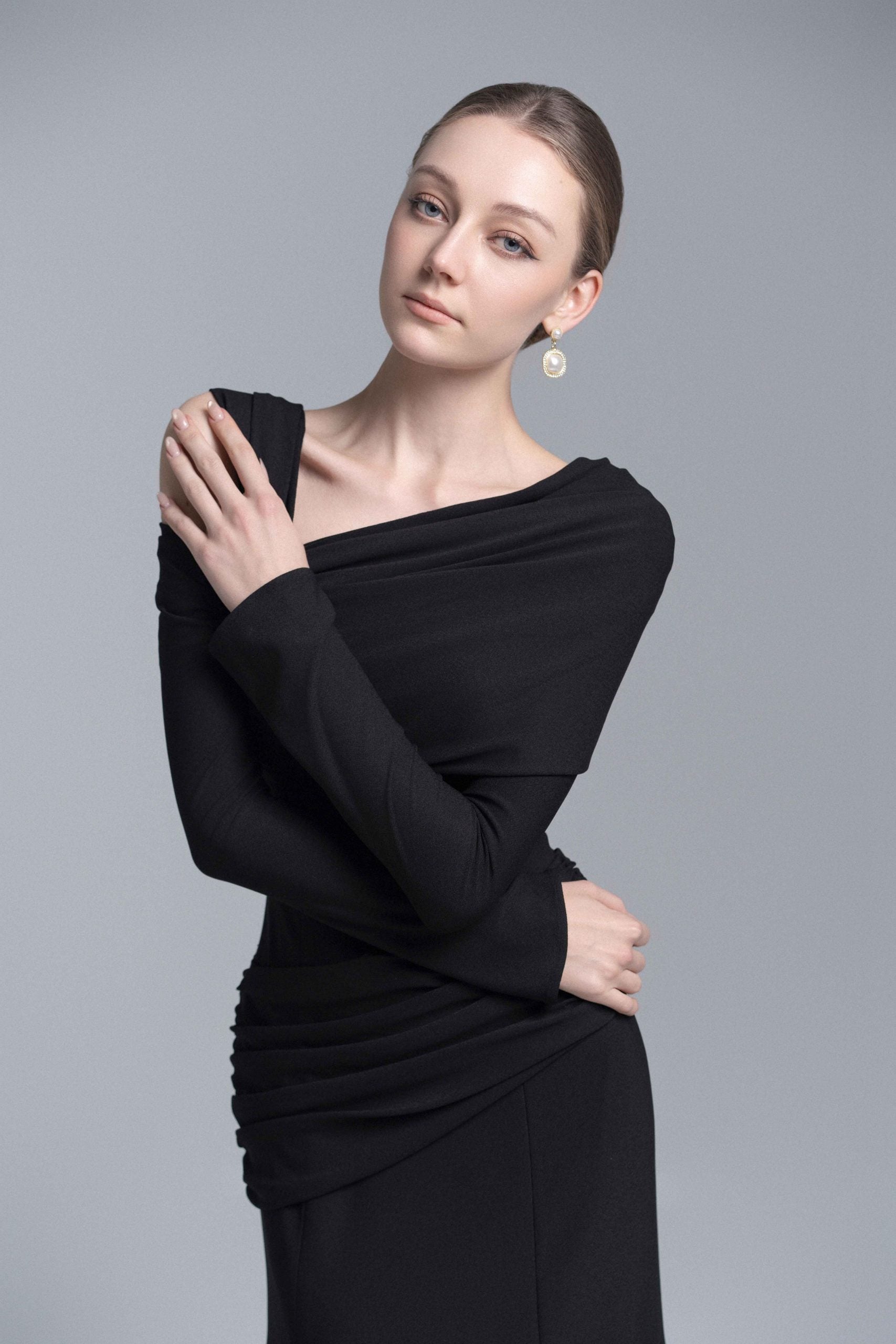 Black Twisted Shoulder Midi Dress