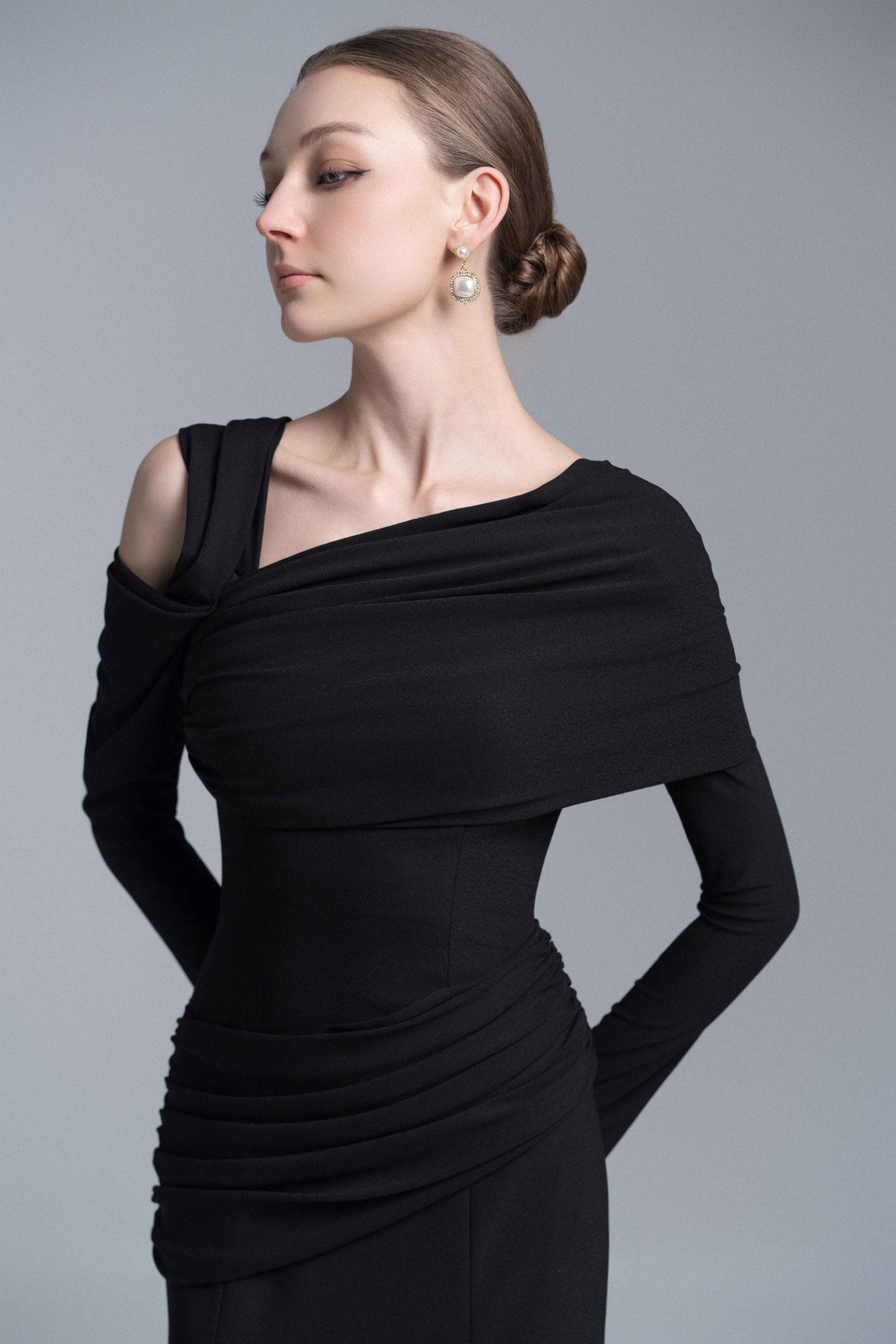 Black Twisted Shoulder Midi Dress