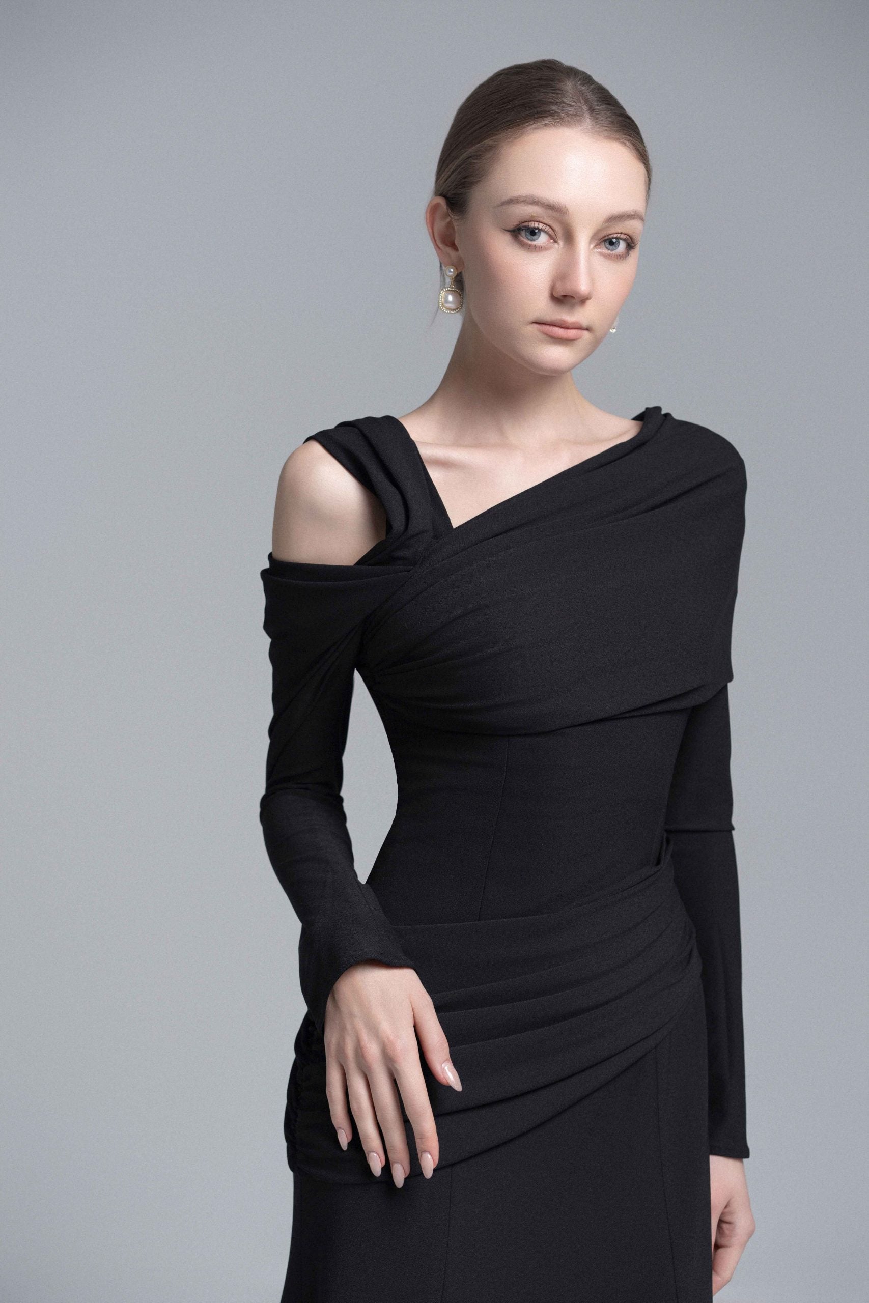 Black Twisted Shoulder Midi Dress