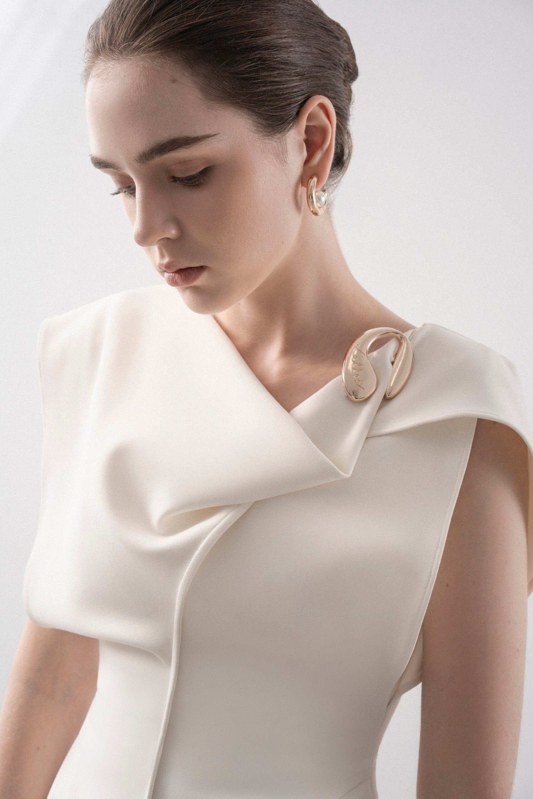 Annata Asymmetrical Cape Sleeves Blouse