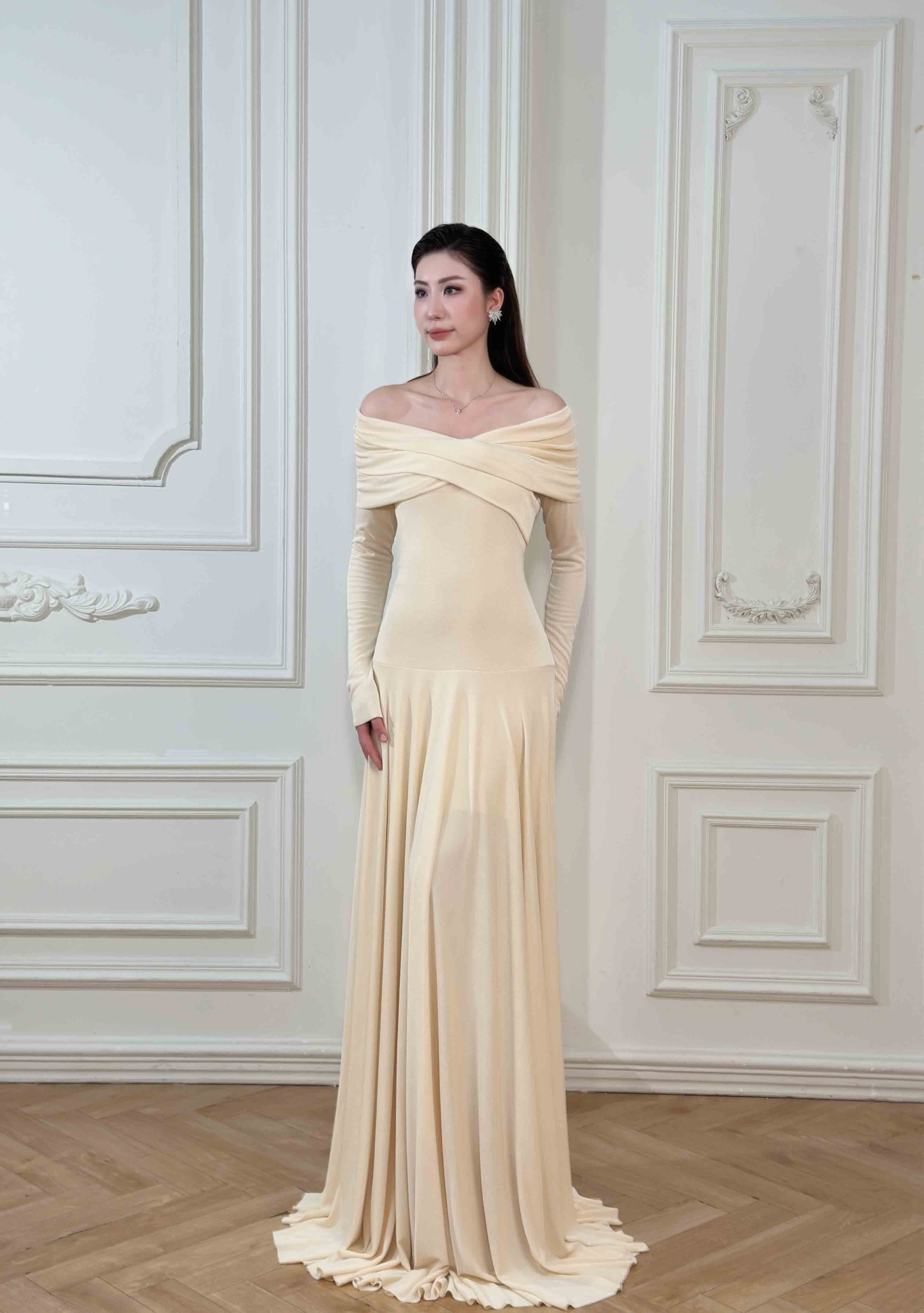 Ari Dress – Ivory Cream Maxi Dress