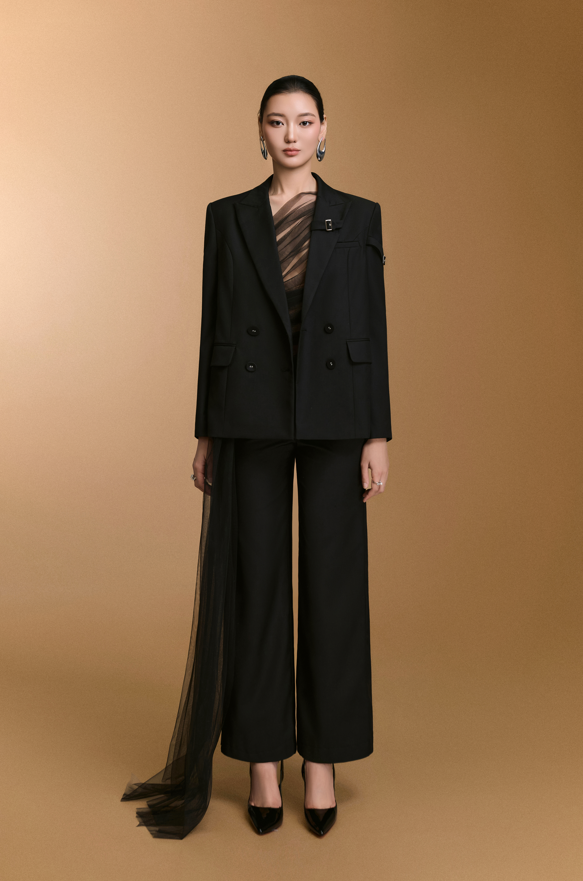 Nora Top & Ceci Blazer & pants