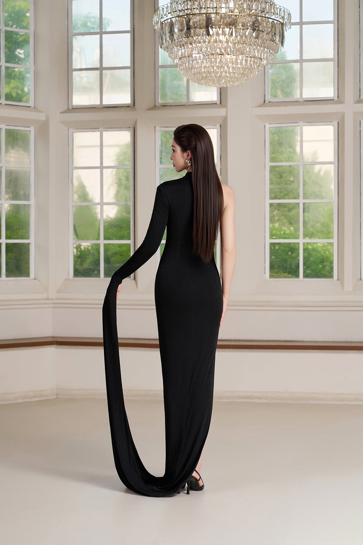 Asymmetric One-Sleeve Jersey Maxi Gown – Black