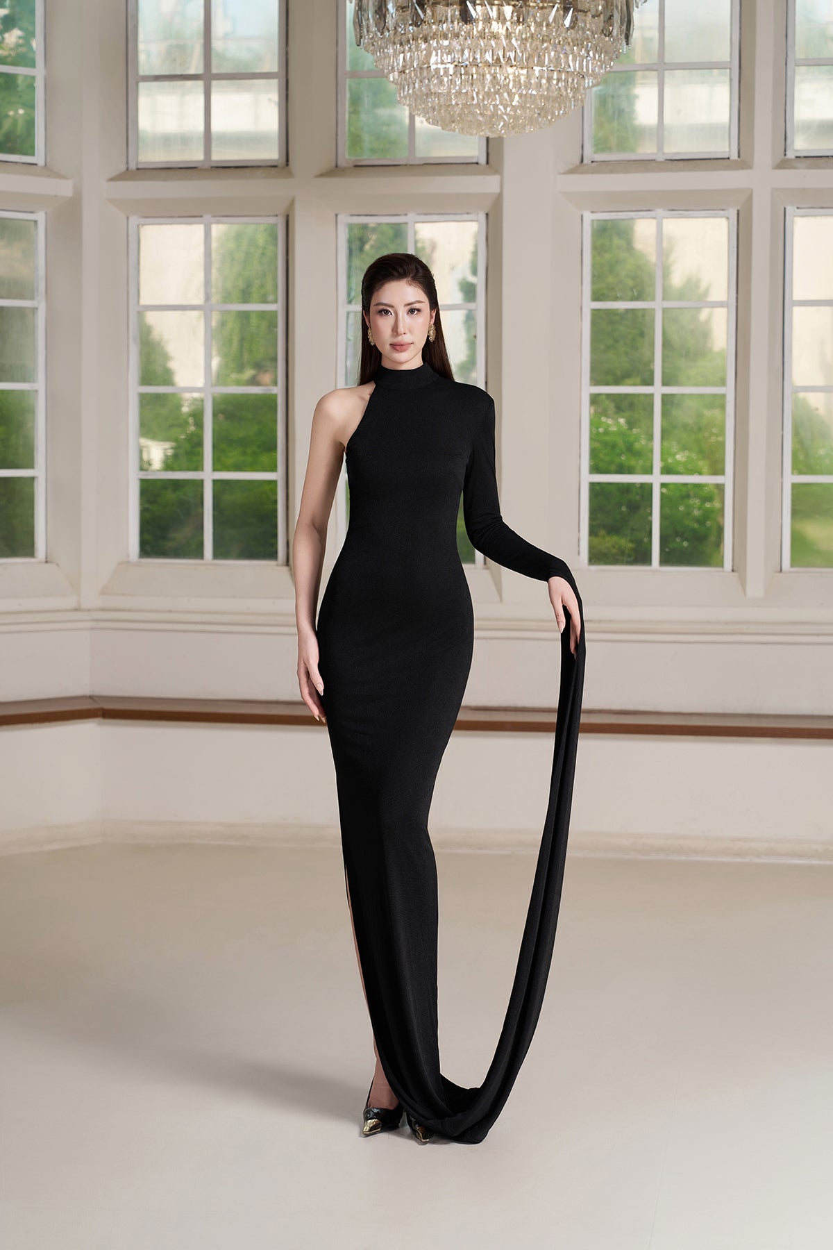 Asymmetric One-Sleeve Jersey Maxi Gown – Black