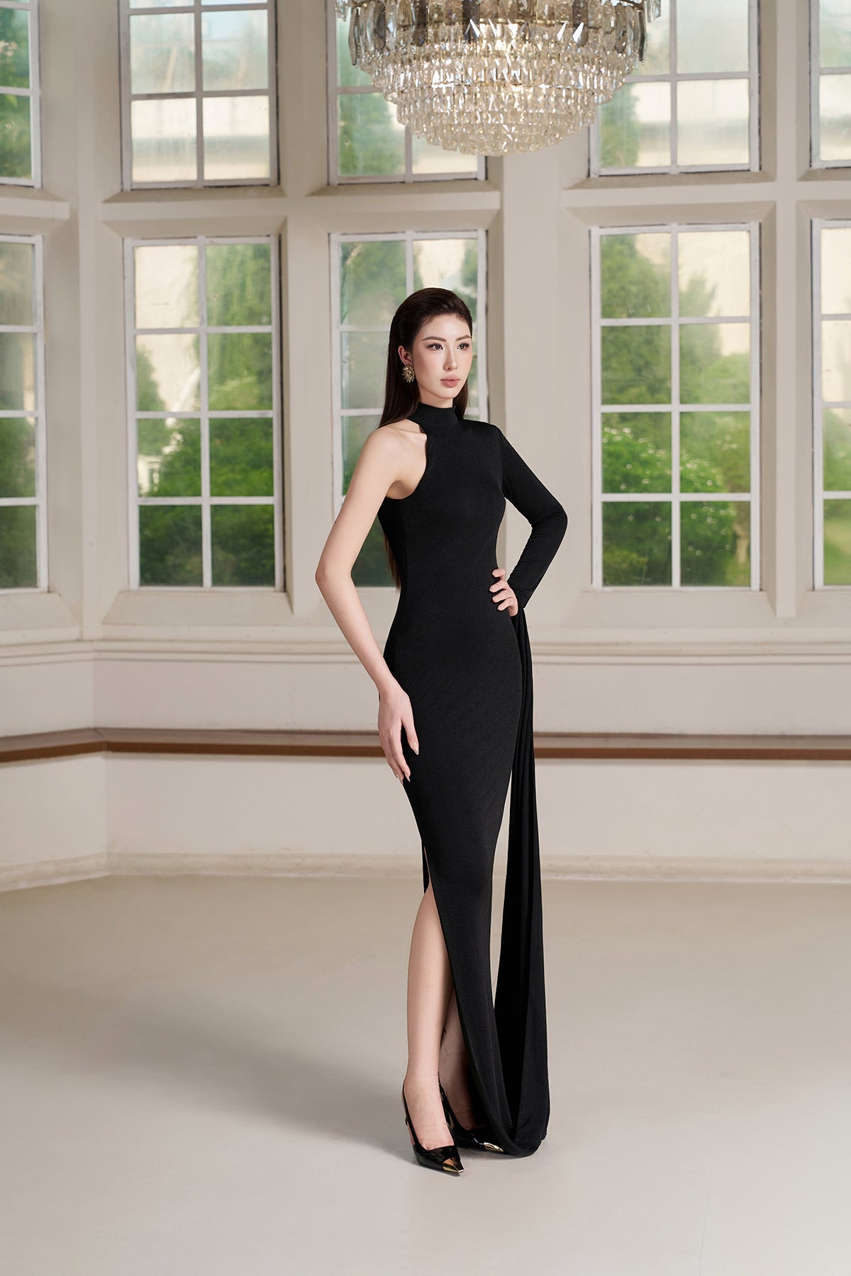 Asymmetric One-Sleeve Jersey Maxi Gown – Black