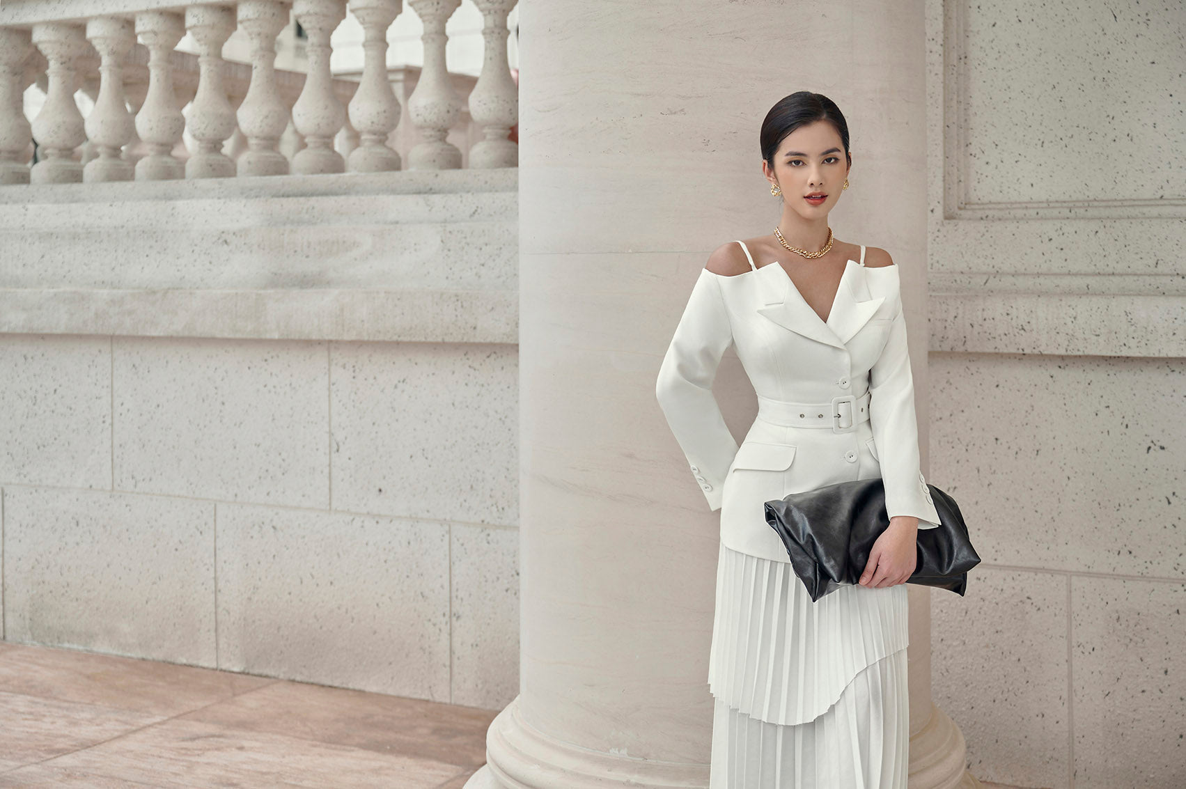 Elodie White Off-shoulder Blazer