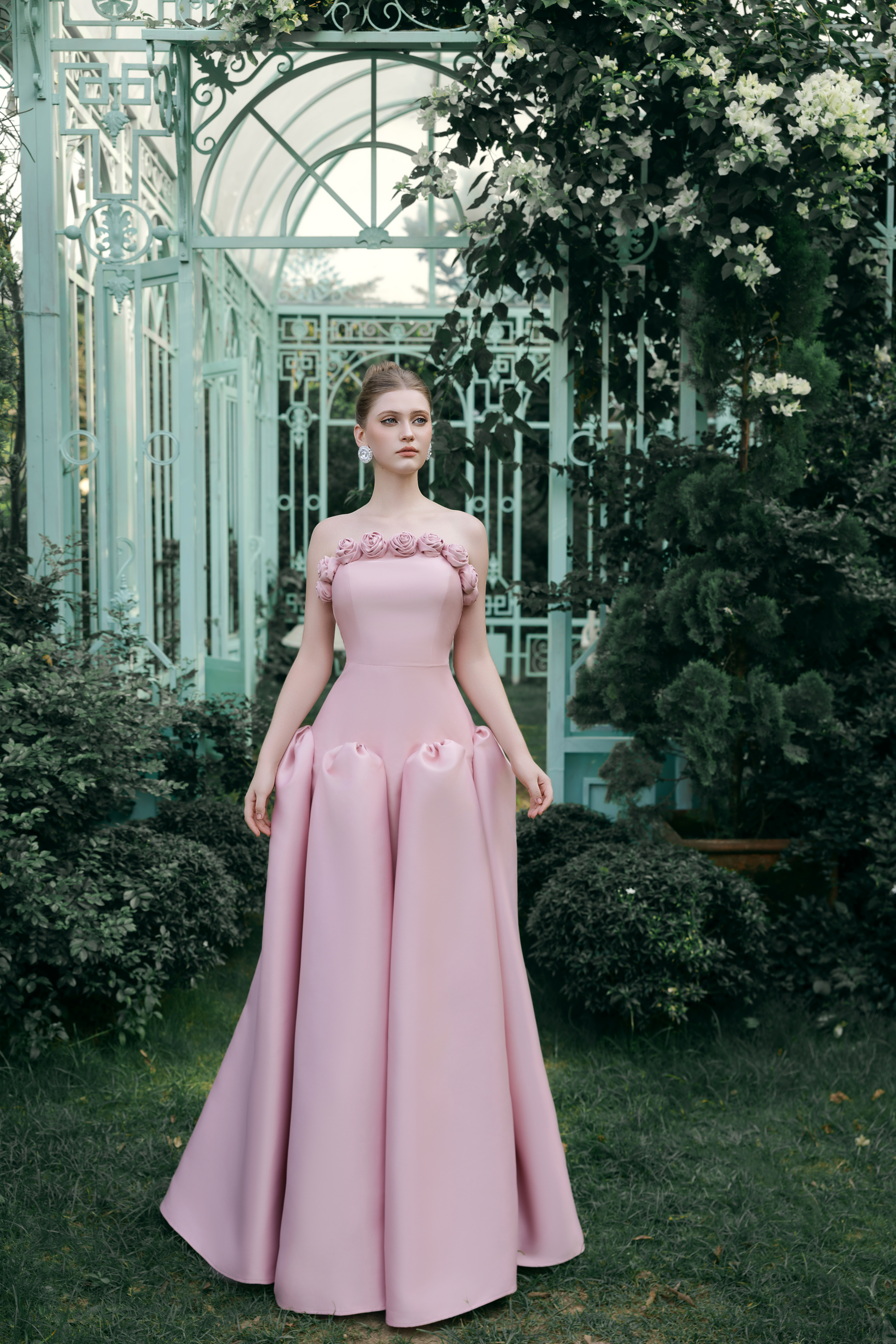 Noa Dress – Strapless Rosette Ballgown