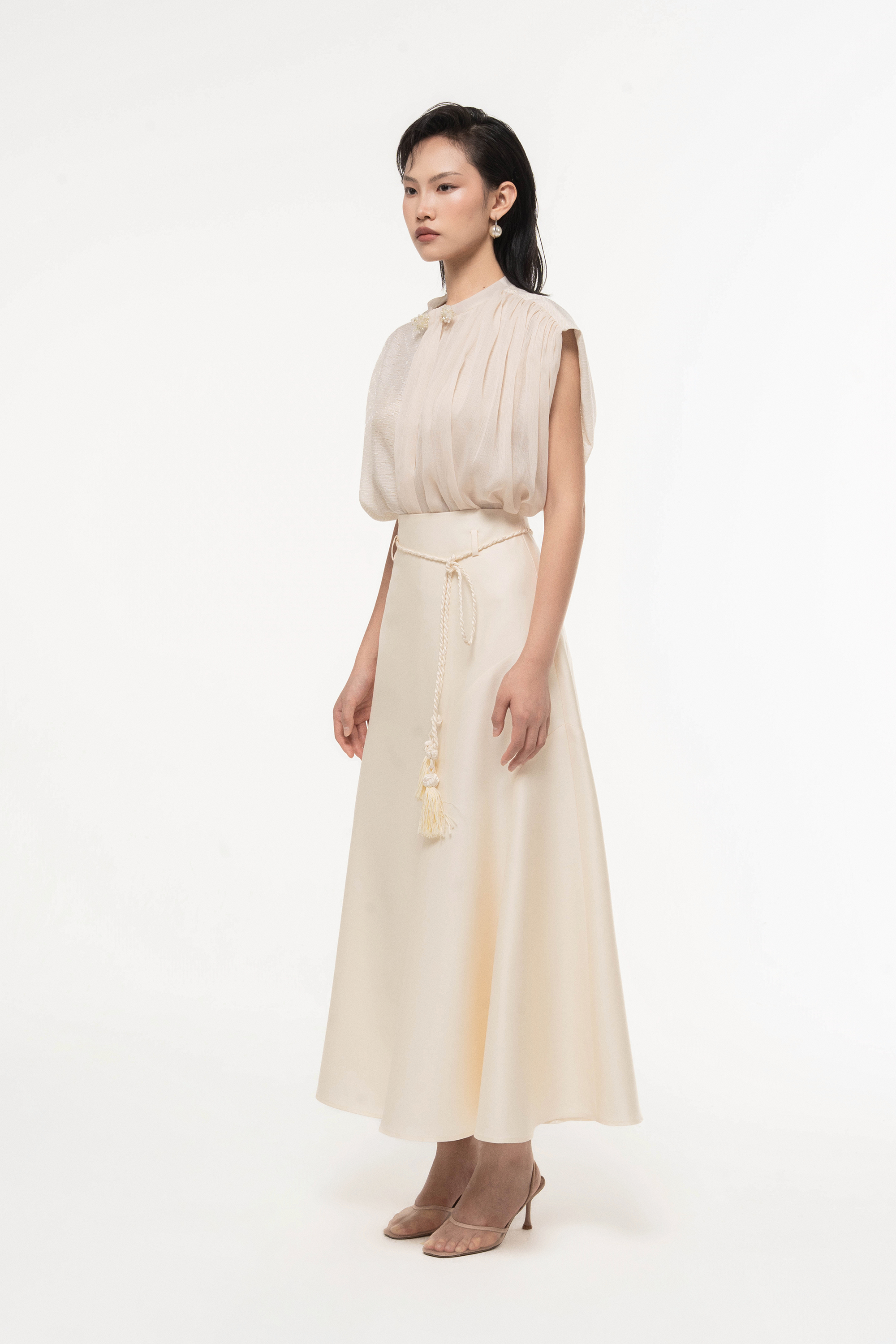 Draped Sleeveless Set Design