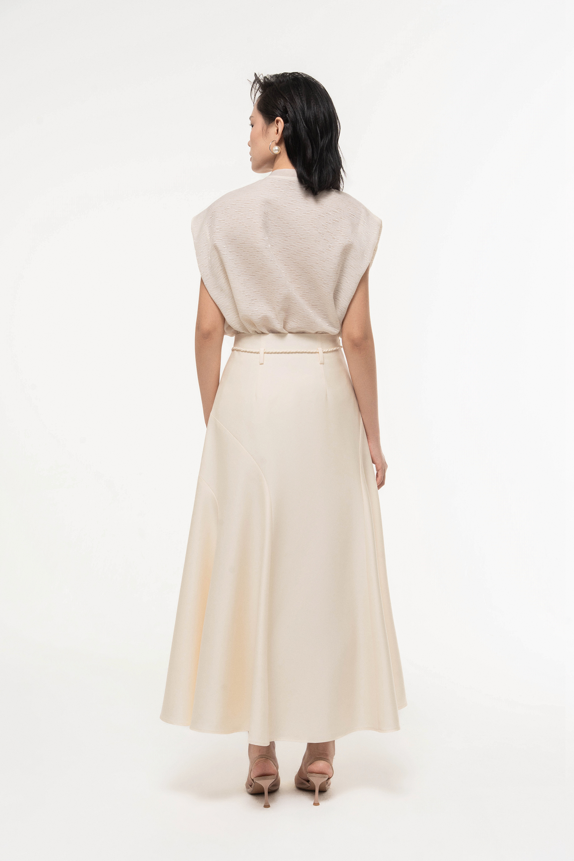 Draped Sleeveless Set Design