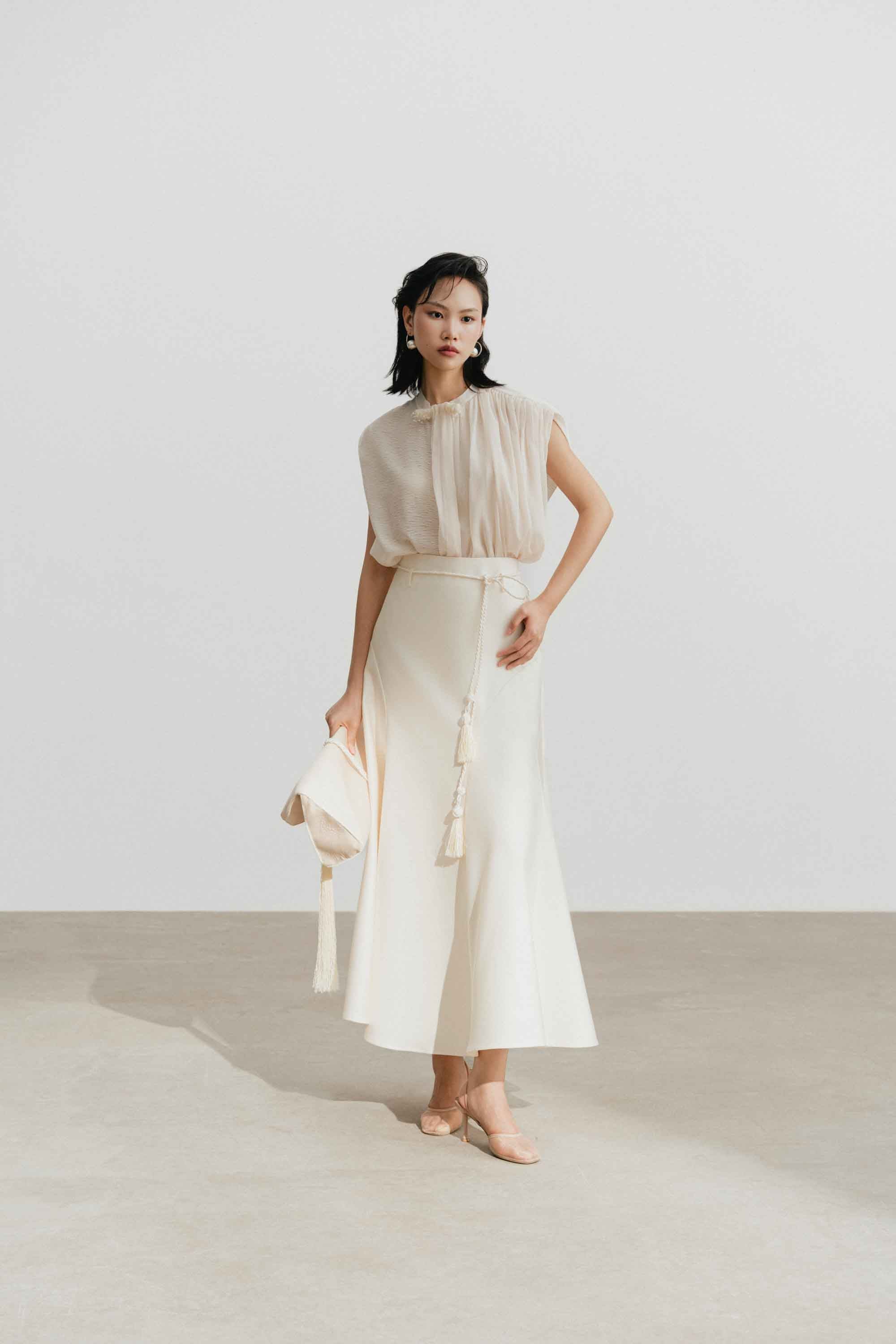 Draped Sleeveless Set Design