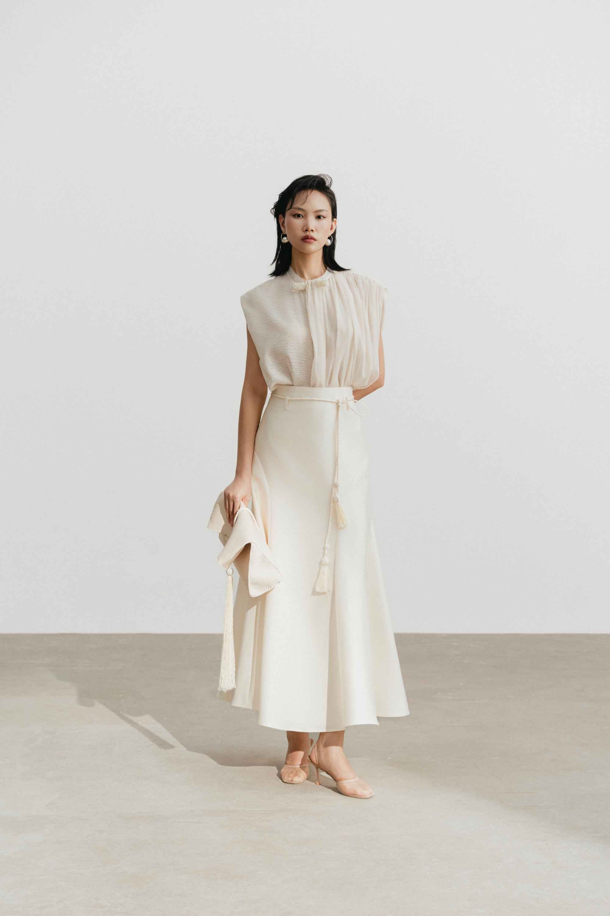 Draped Sleeveless Set Design