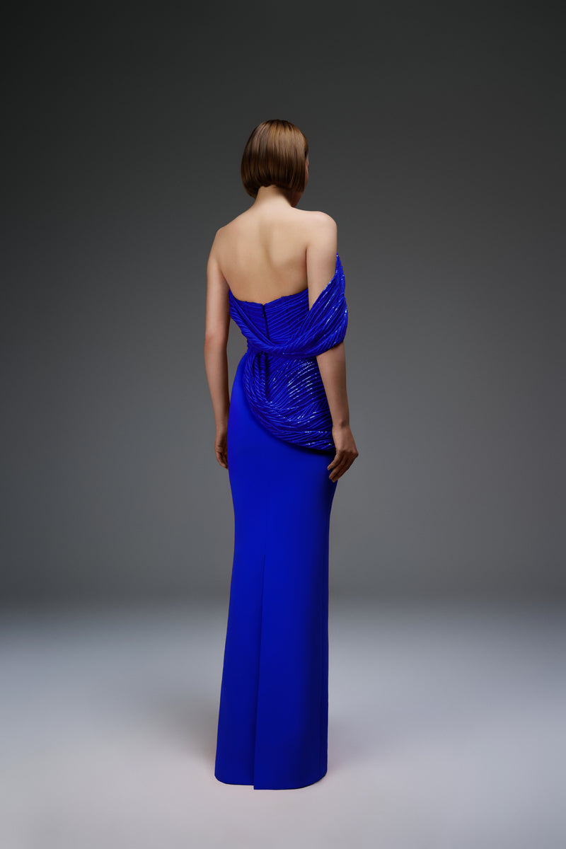 Luxurious Crimson Masterpiece with Cascading Organza E0104