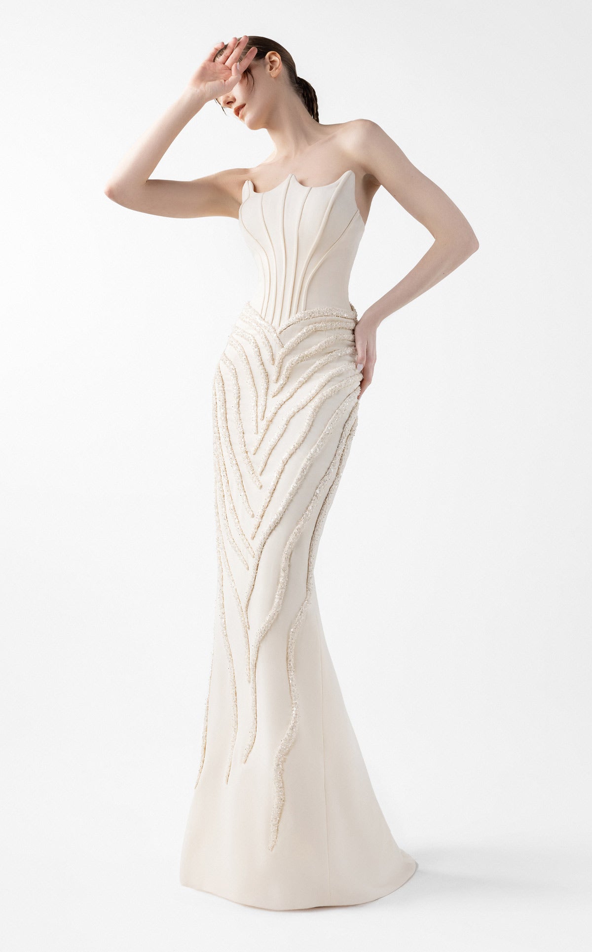 Architectural Elegance with Ribbed Lace Detailing G2032