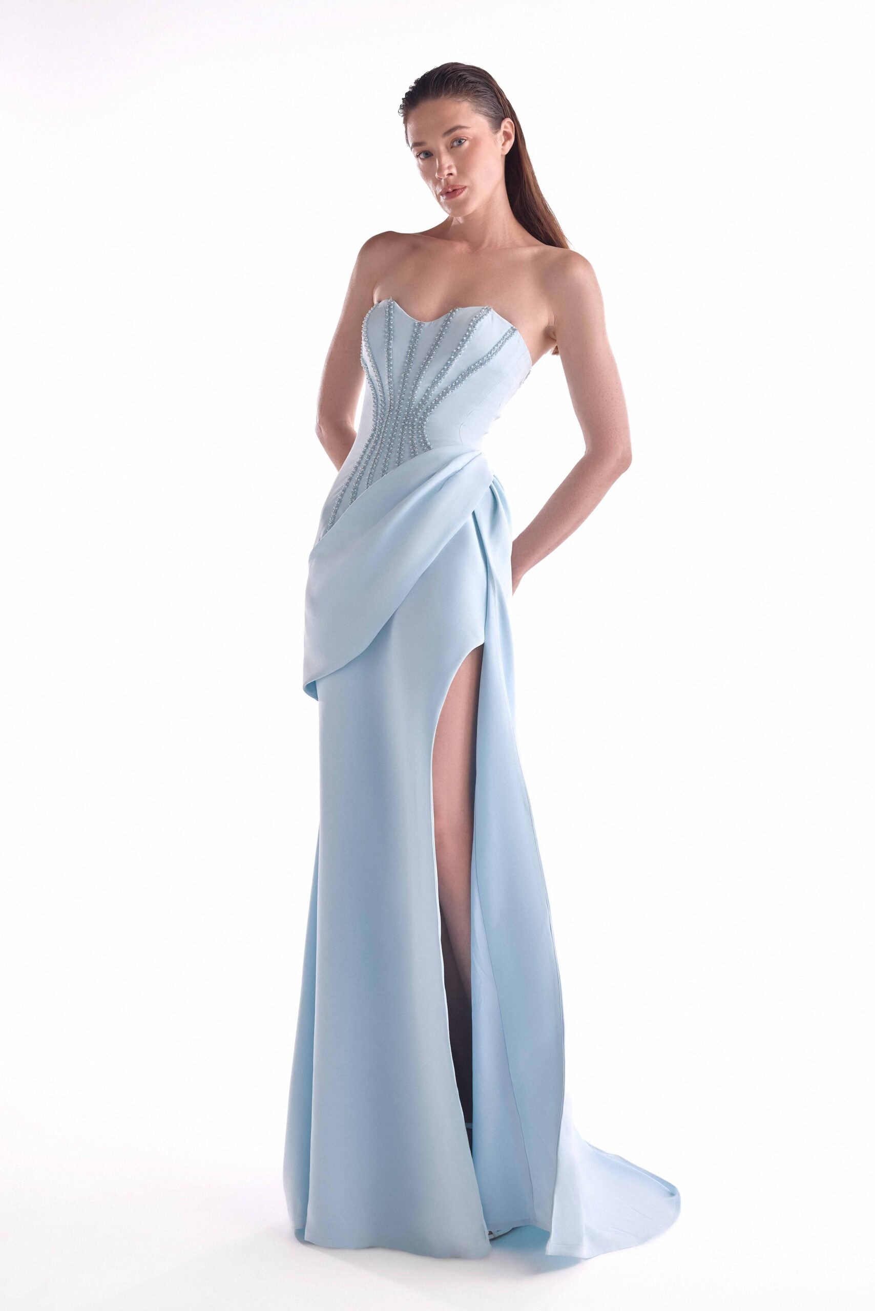 فستان أزرق جليدي مزين بالخرز عند الخصر موديل G2139