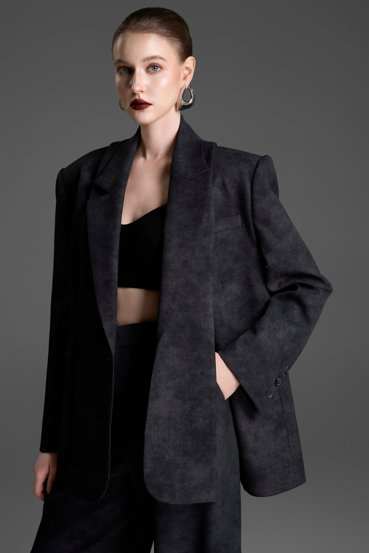 Blazer with a Detachable Collar and a Grey-Black Wash