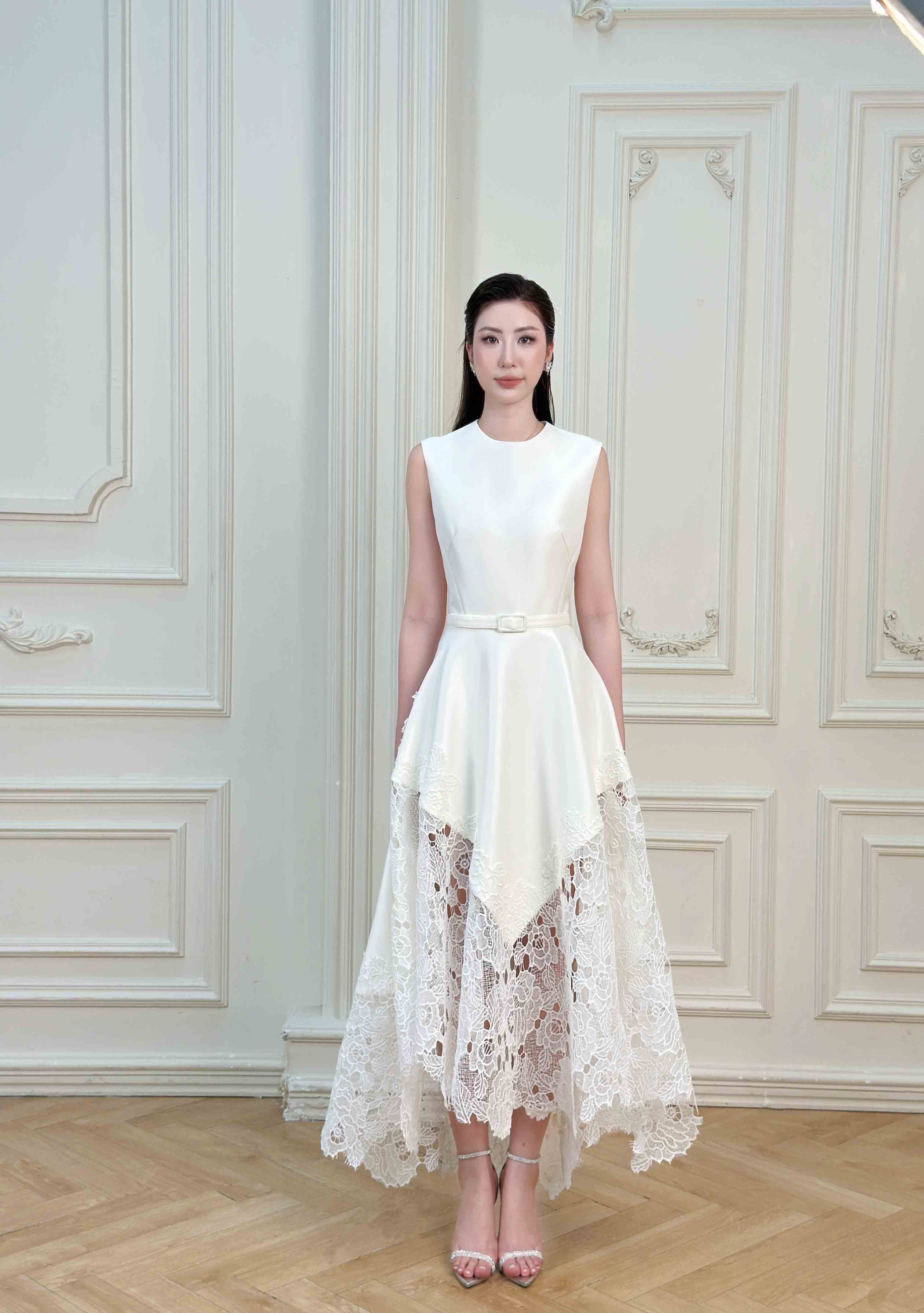 Elyn Dress – White Swan Midi Dress