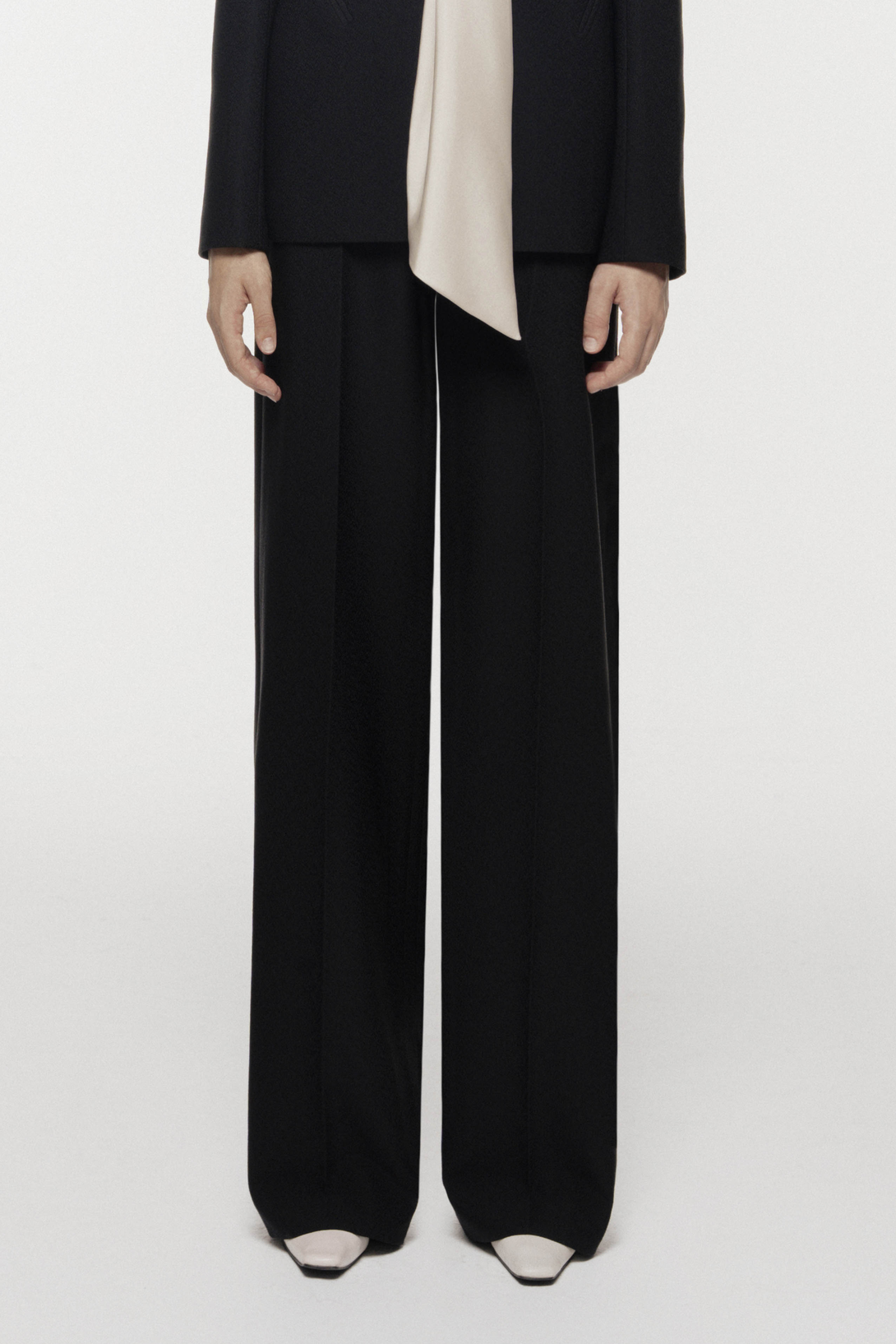 Classic Straight-Leg Trousers Black