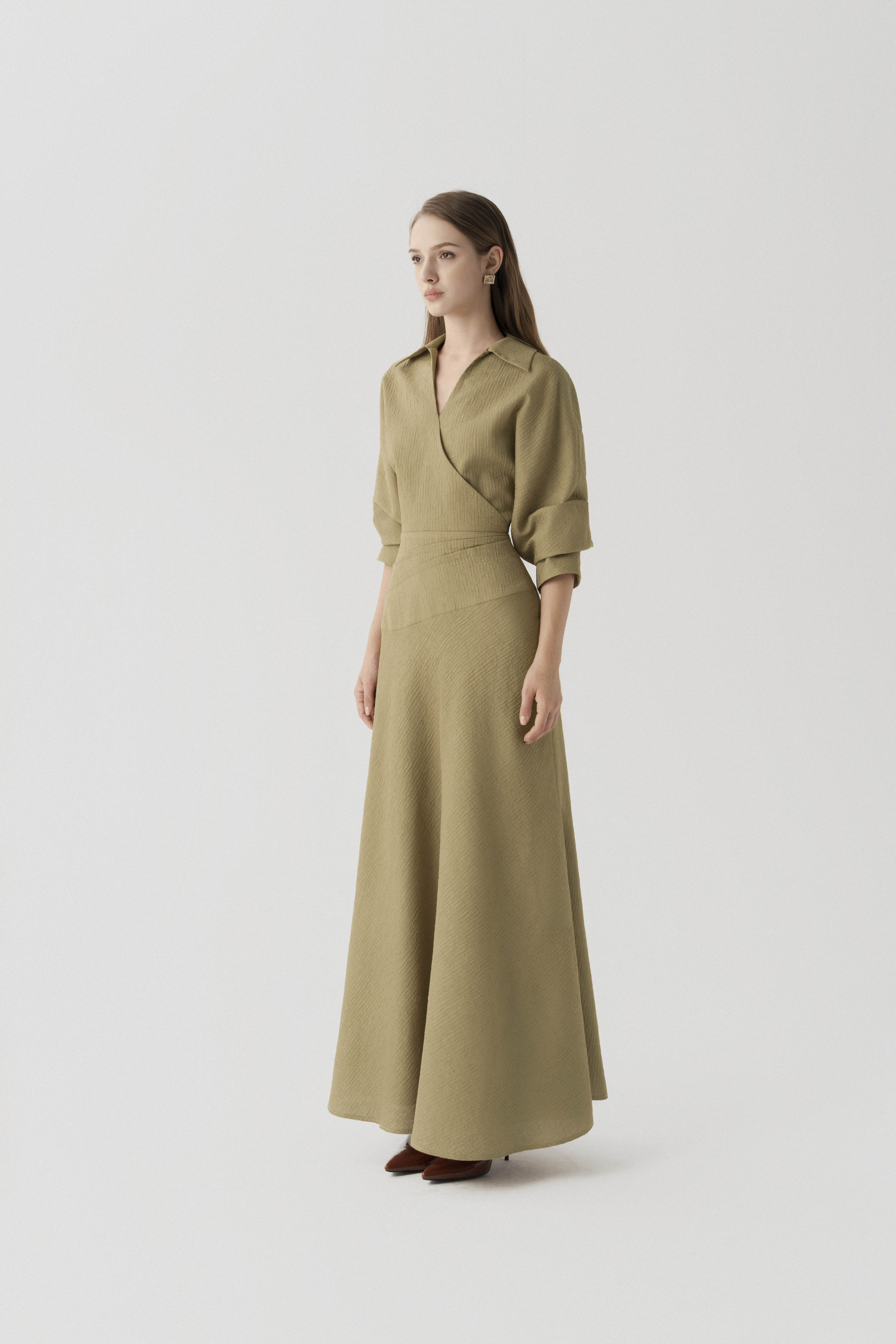 Dewlight Midi Dress in Warm Taupe