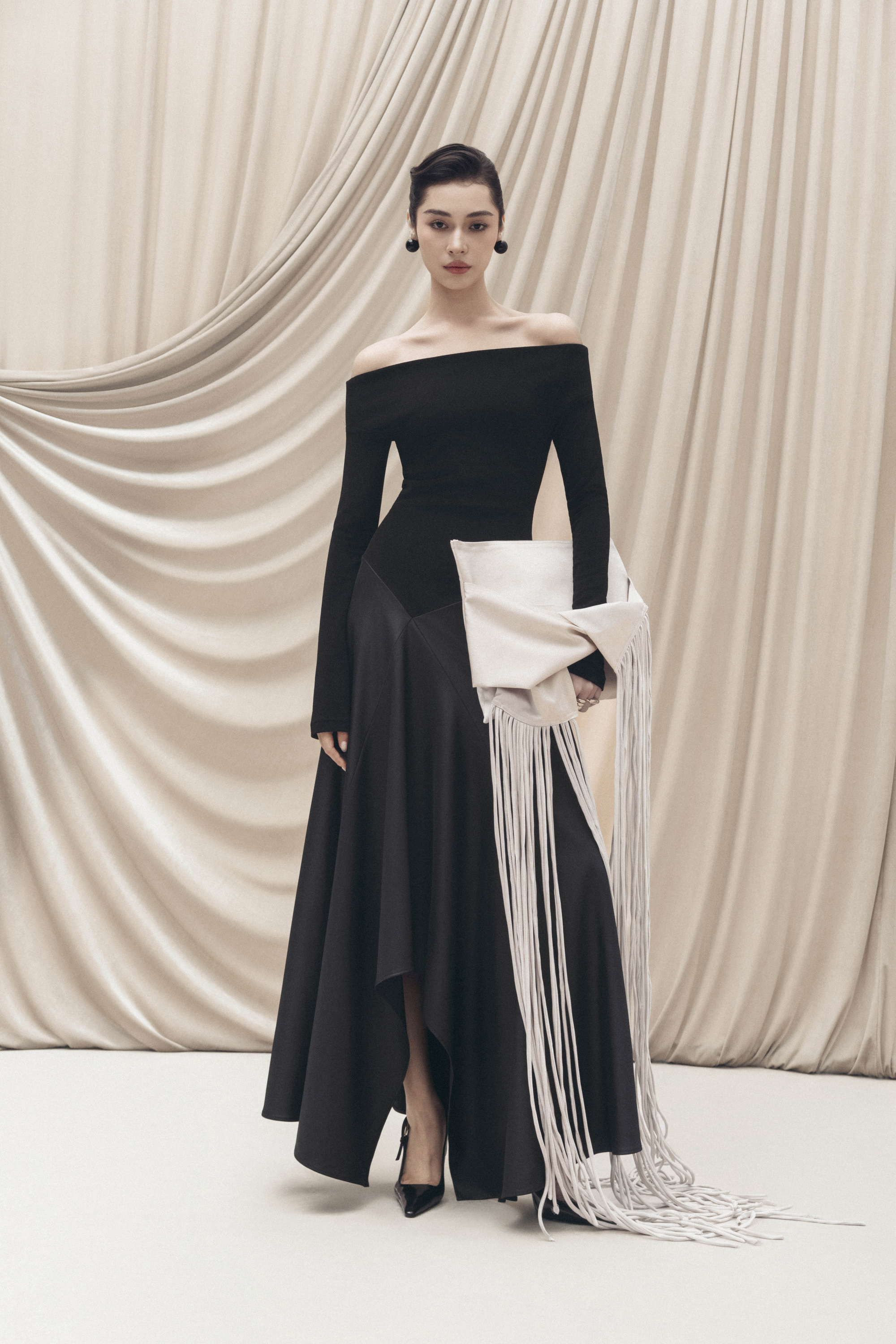 Asymmetric Off-Shoulder A-Line Midi in Black