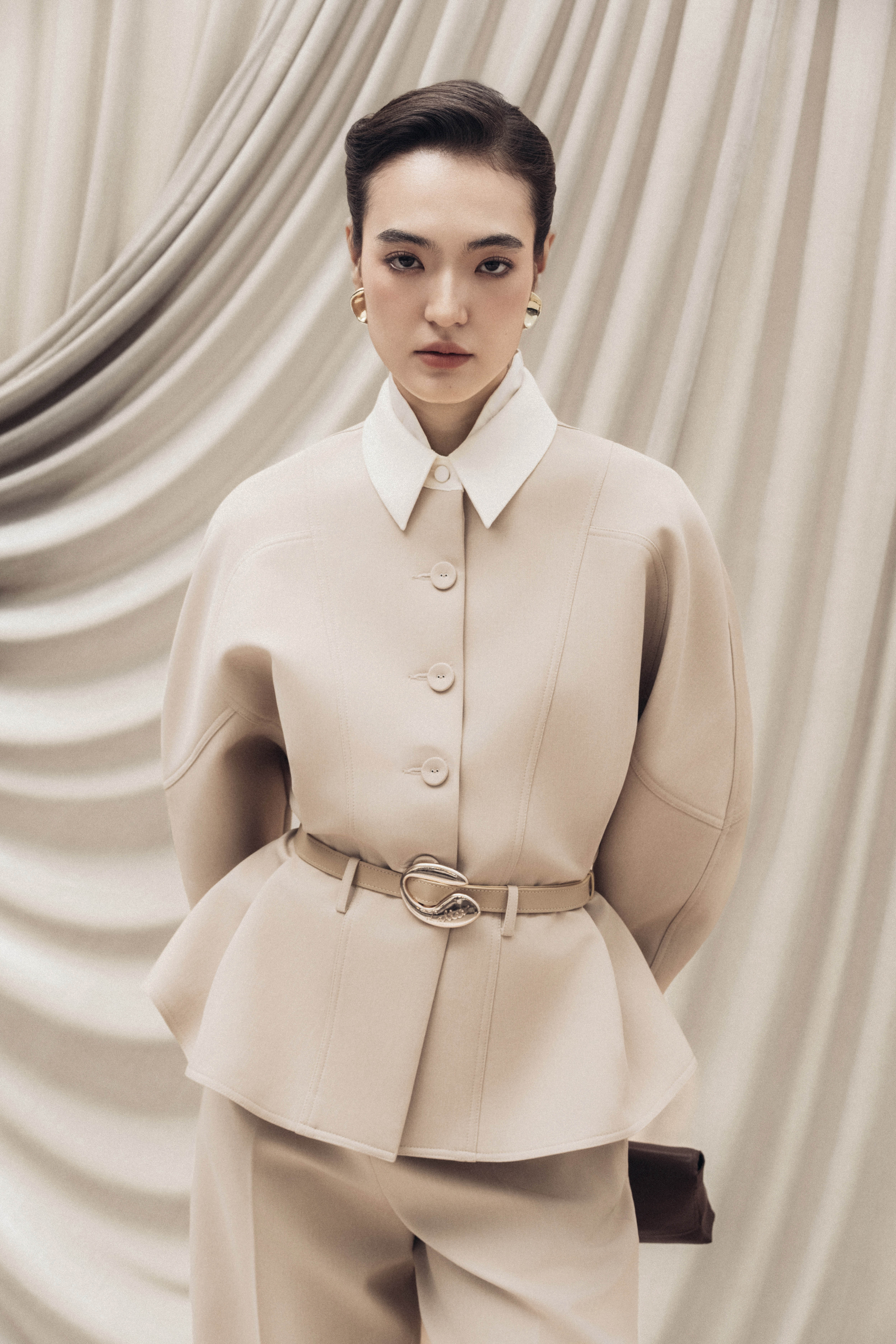 Quilted Structure Short Jacket & Leg Trousers in Hazelnut