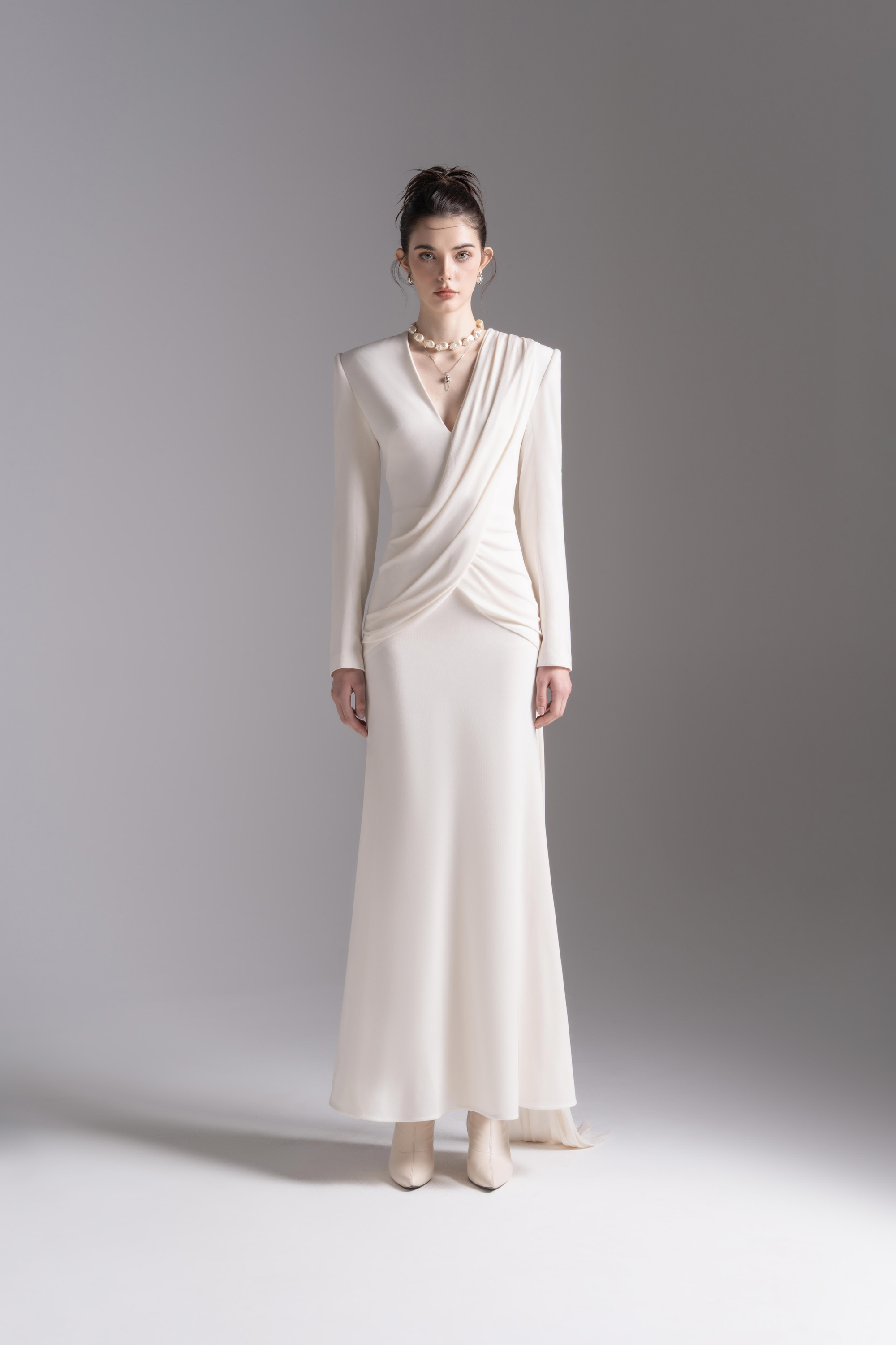 Vest Grace Gown in Light Cream