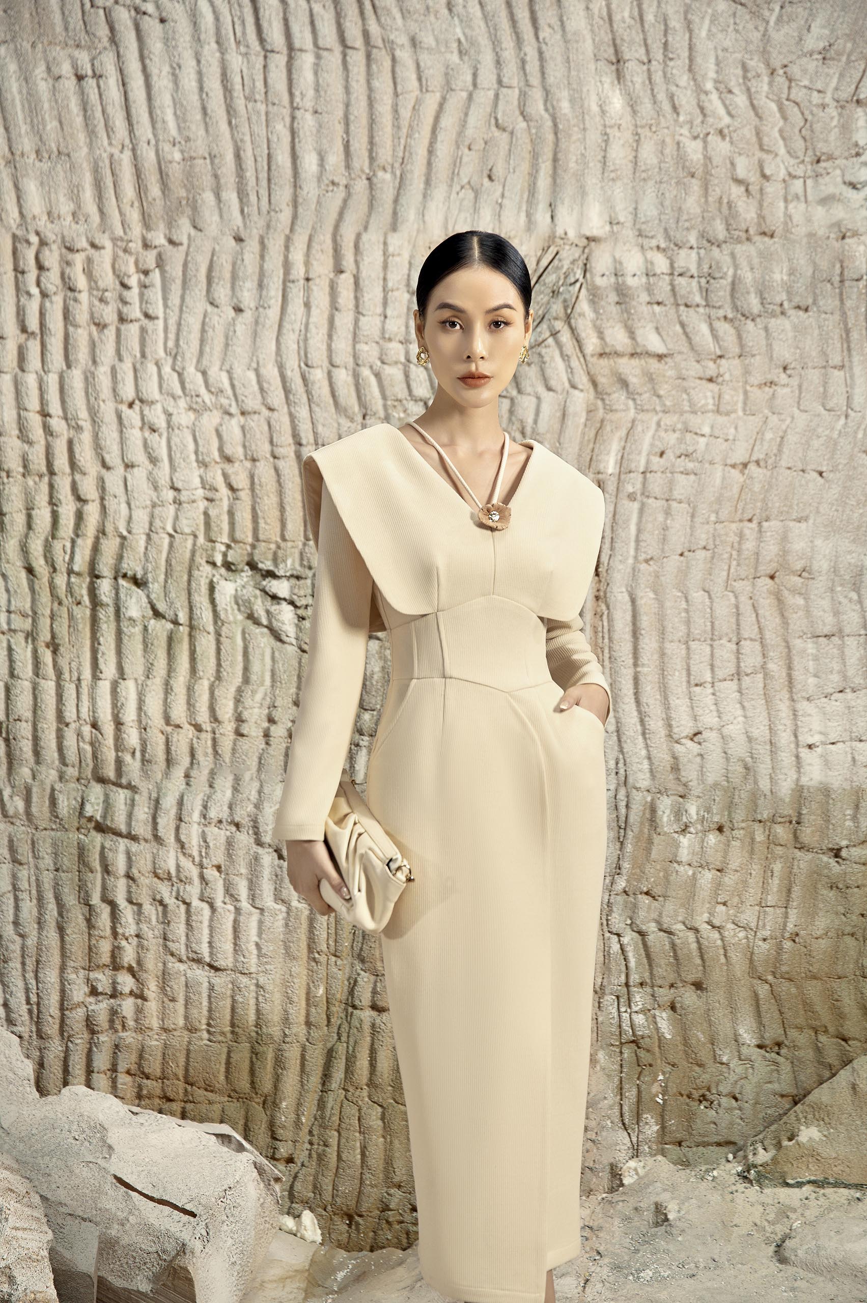 Oriel Cream V-neck Pencil Dress
