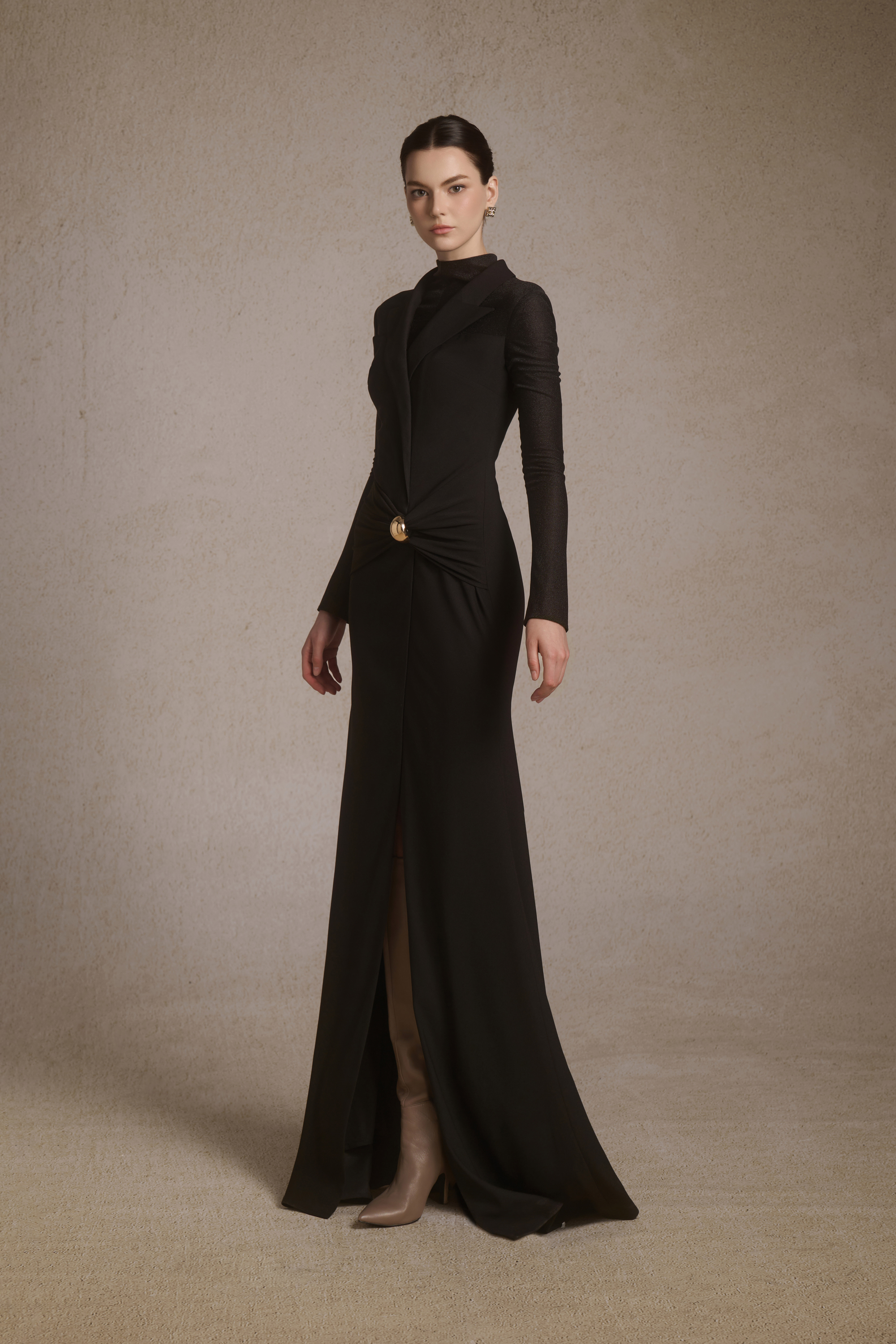 Vesta Knot Midi in Black