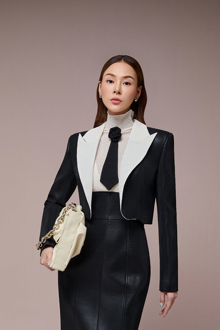 Yara Curved Flaps Croptop Blazer