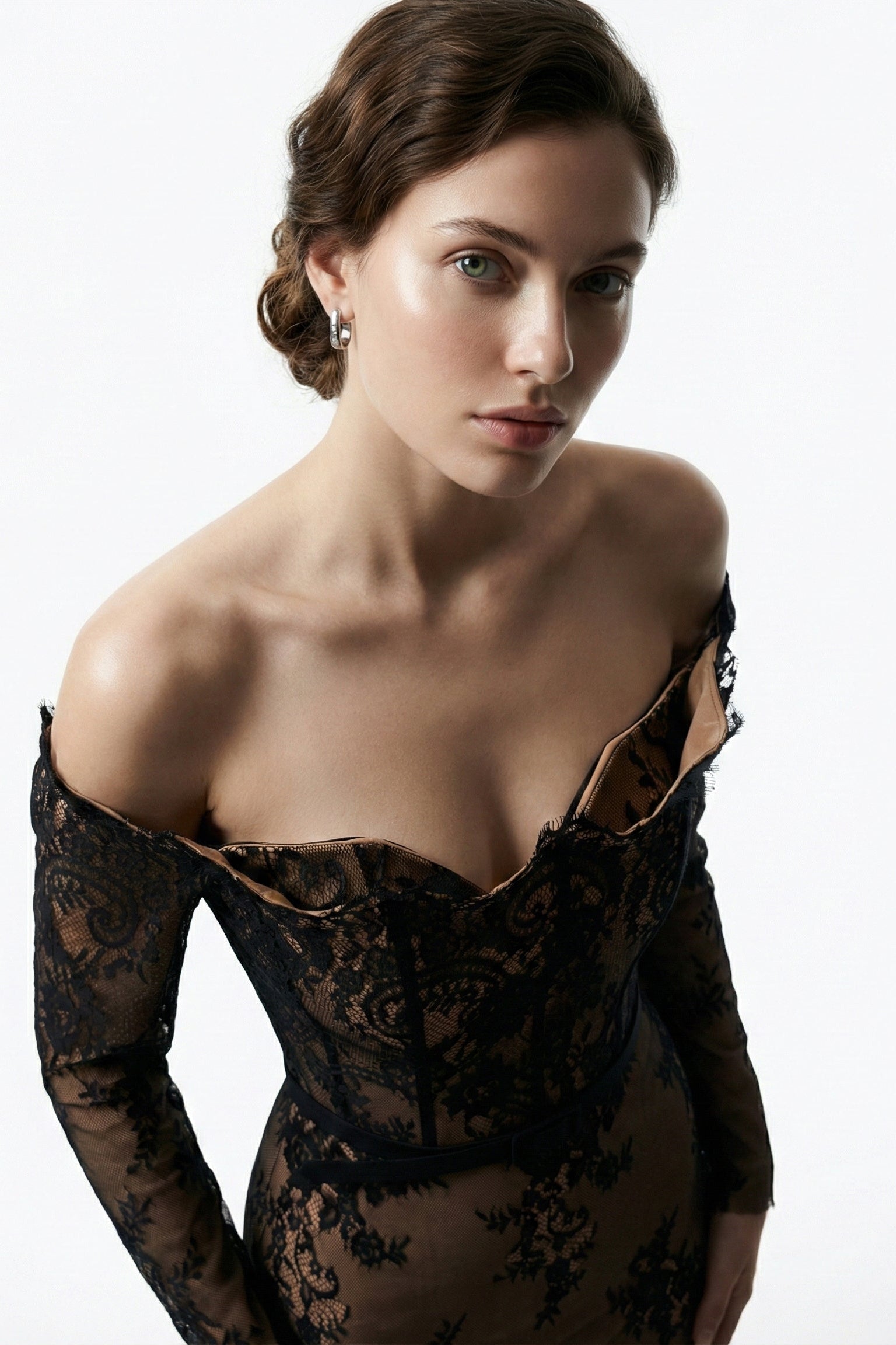 Li Beirut M1226 – Off-Shoulder Illusion Lace Column Evening Gown
