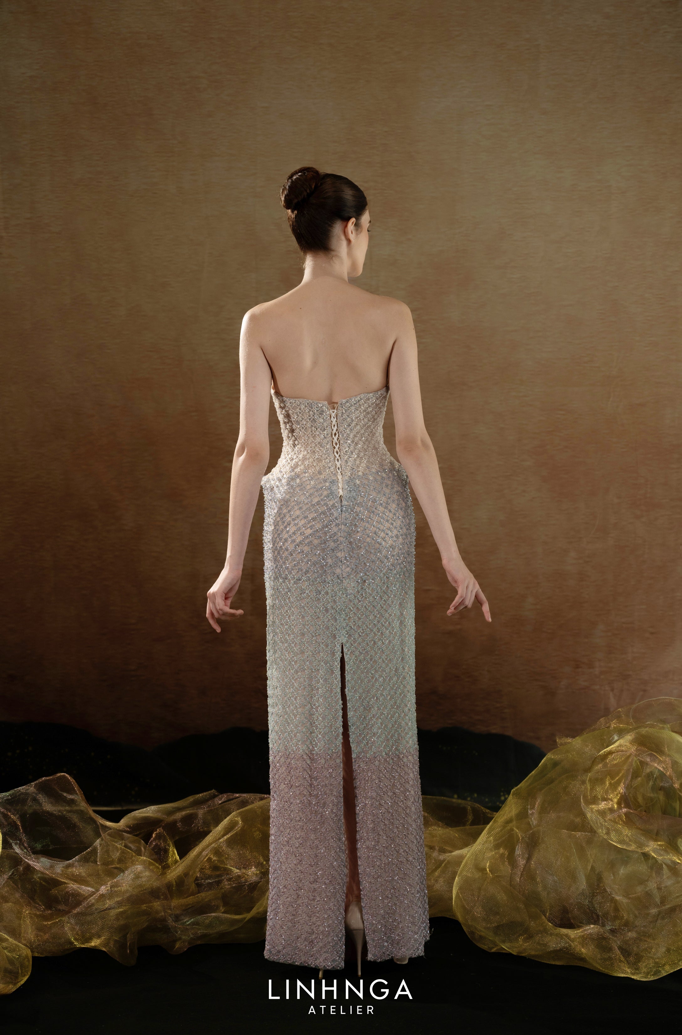 Linh Nga ALT130 – Crystal Beaded Strapless Elegance