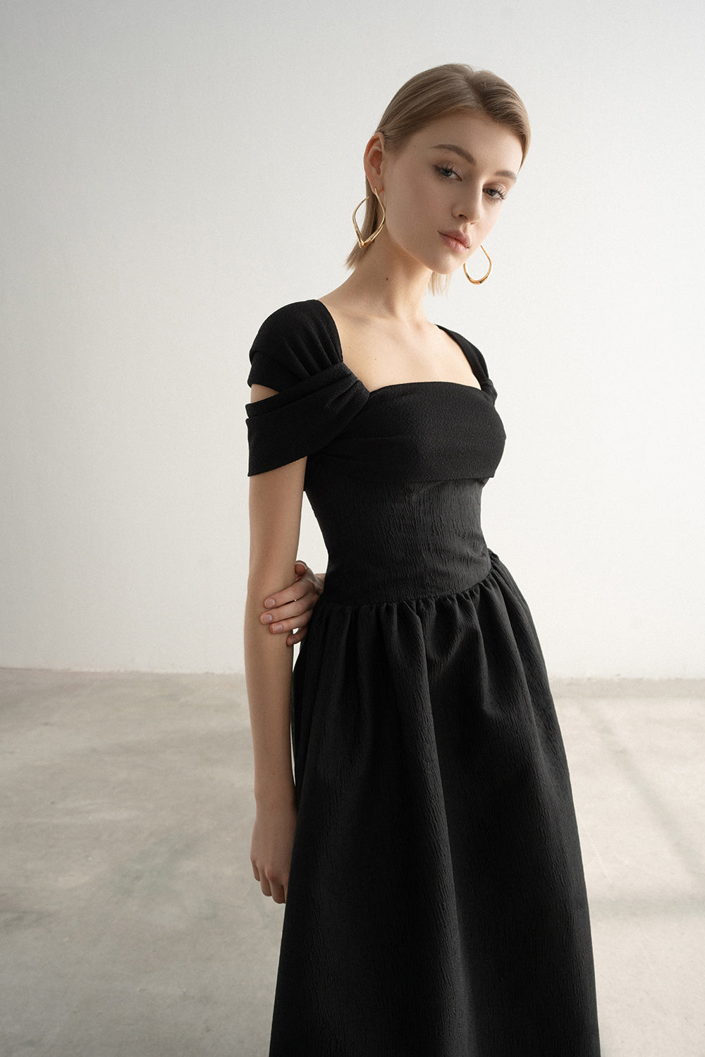 Luluna A-line Midi Dress
