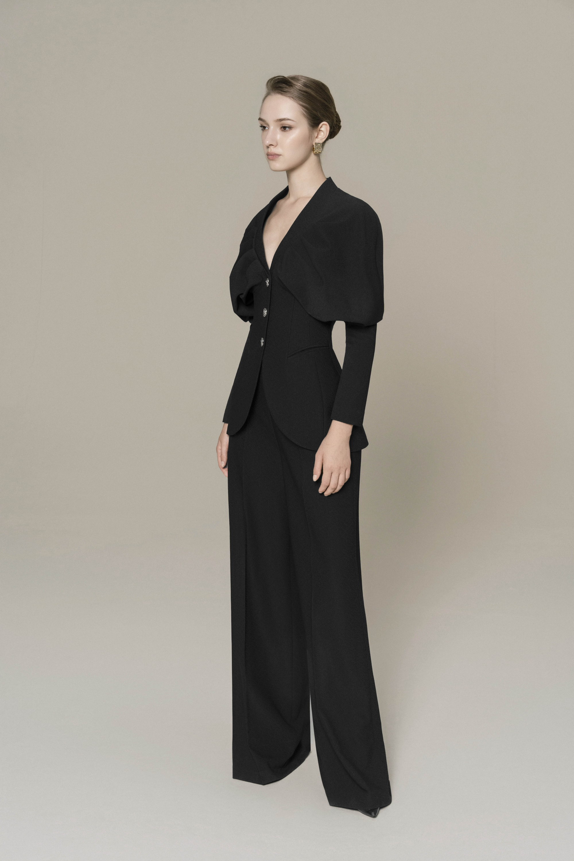 Luna Sculpted Blazer & Classic Pants