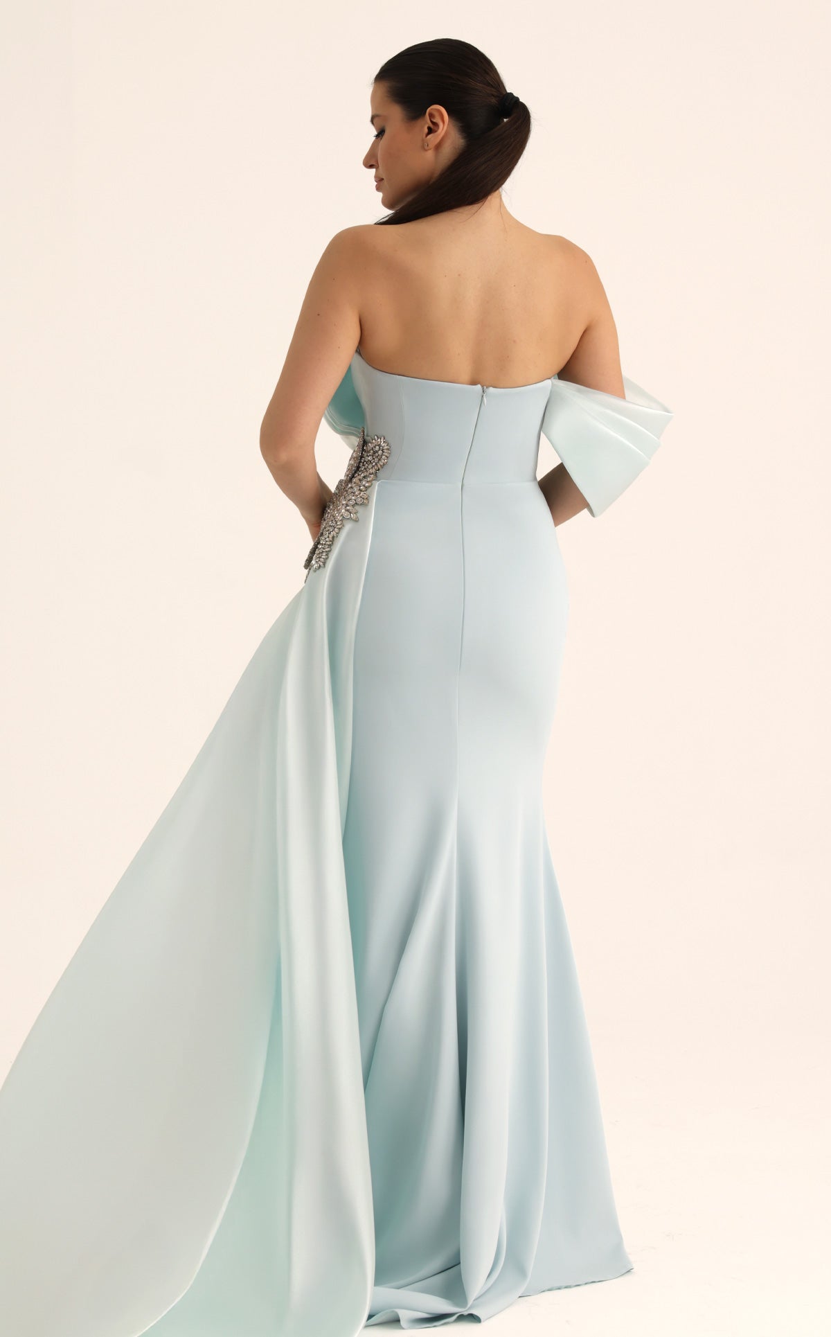 MNM Couture O07802
