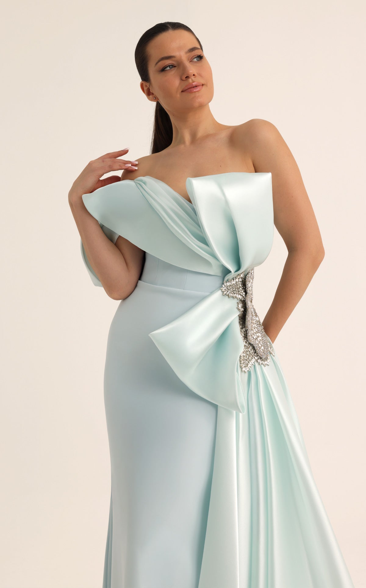 MNM Couture O07802