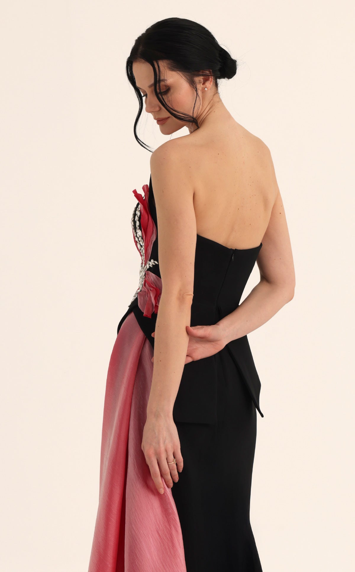 MNM Couture O07806