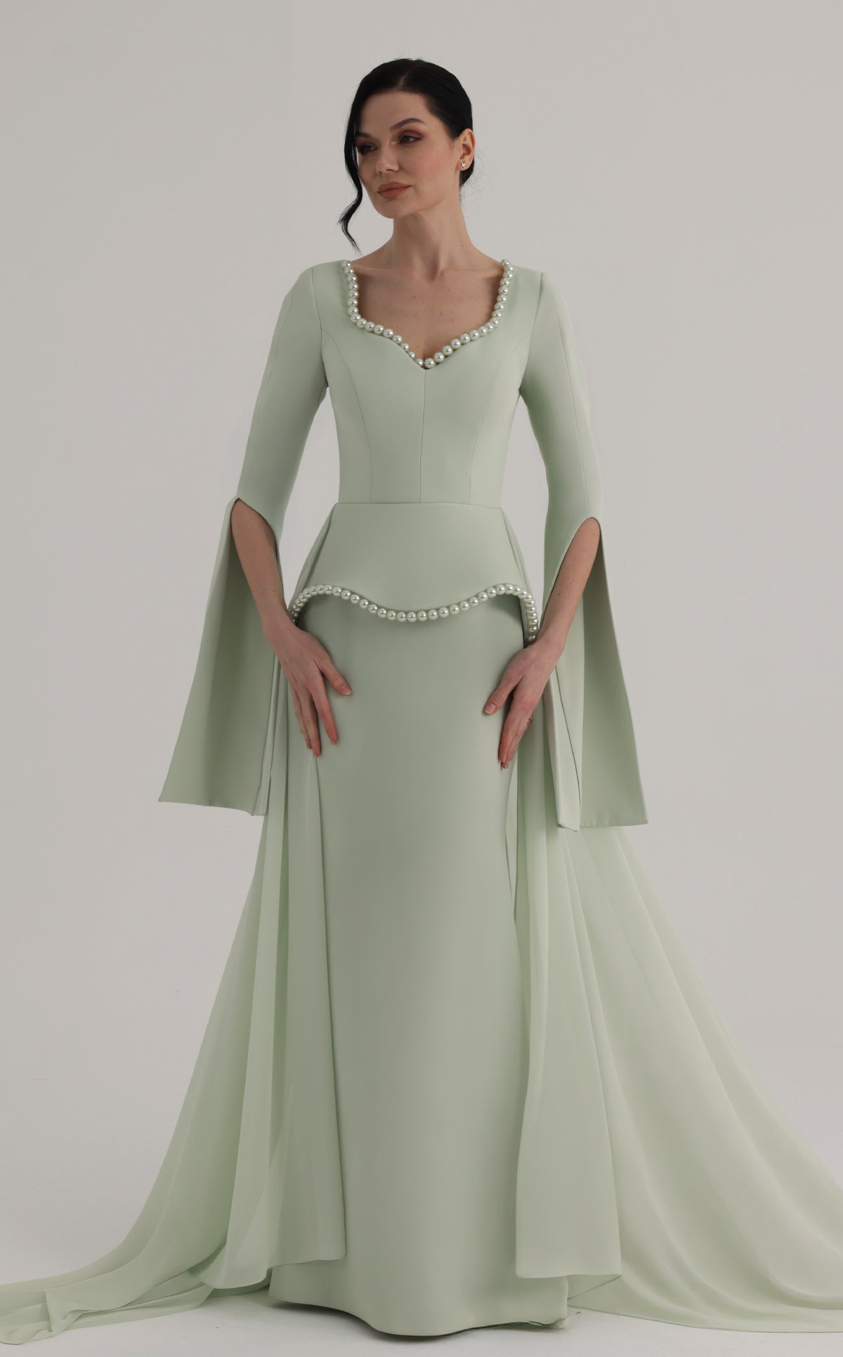 MNM Couture O07826