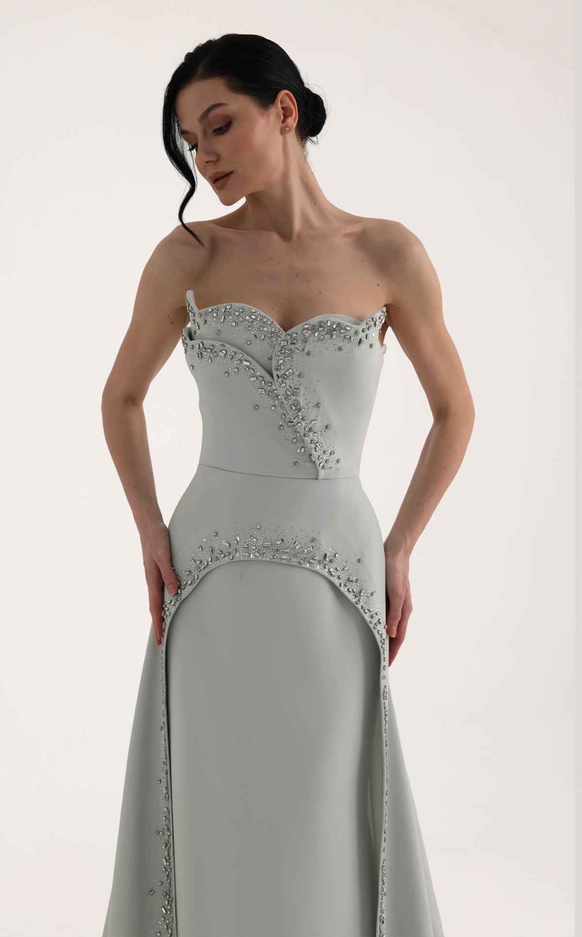 MNM Couture O07828