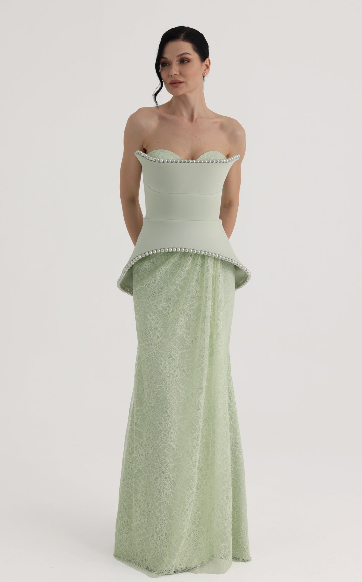 MNM Couture O07829