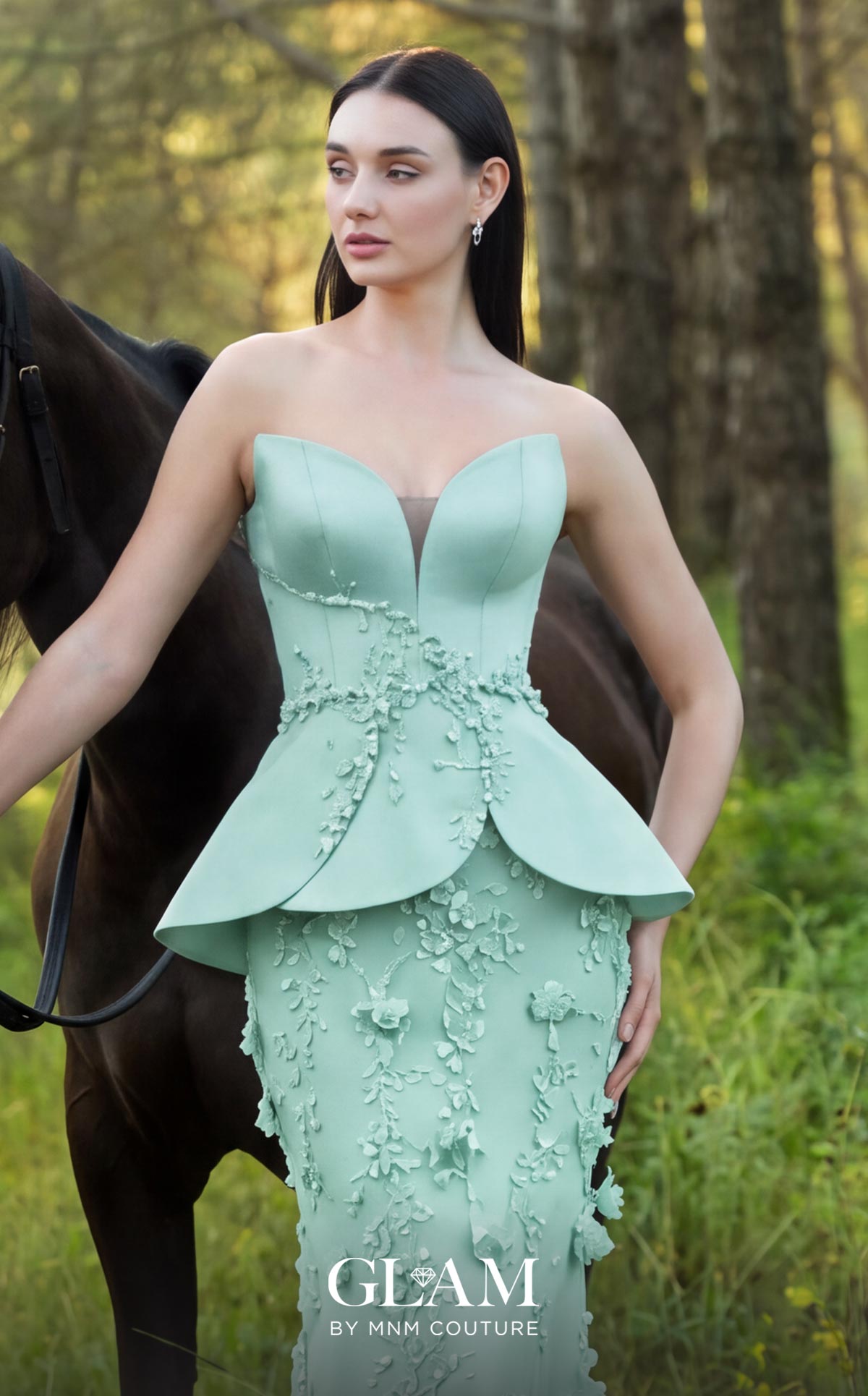 MNM Couture O07909