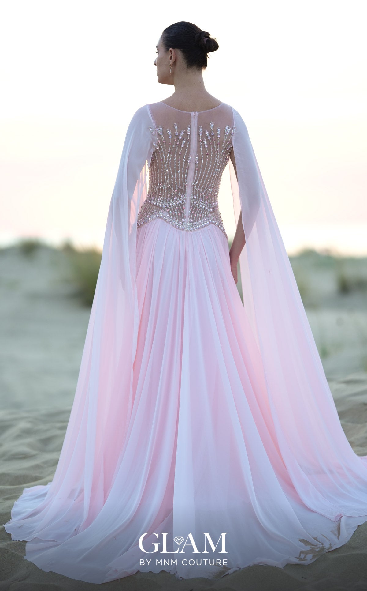 MNM Couture O09004