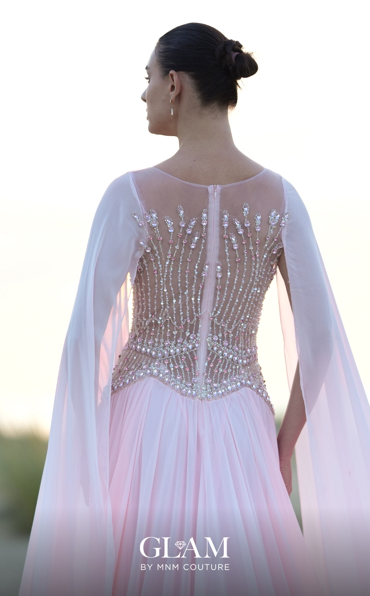 MNM Couture O09004