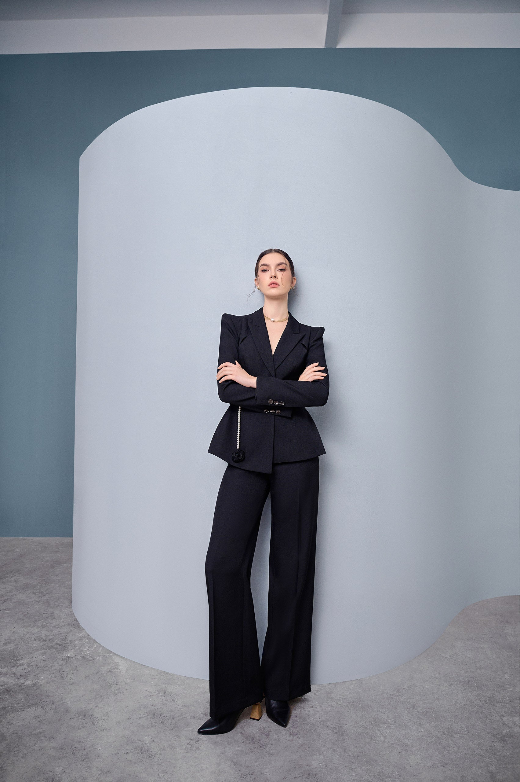 Della Black Wide Leg Pants