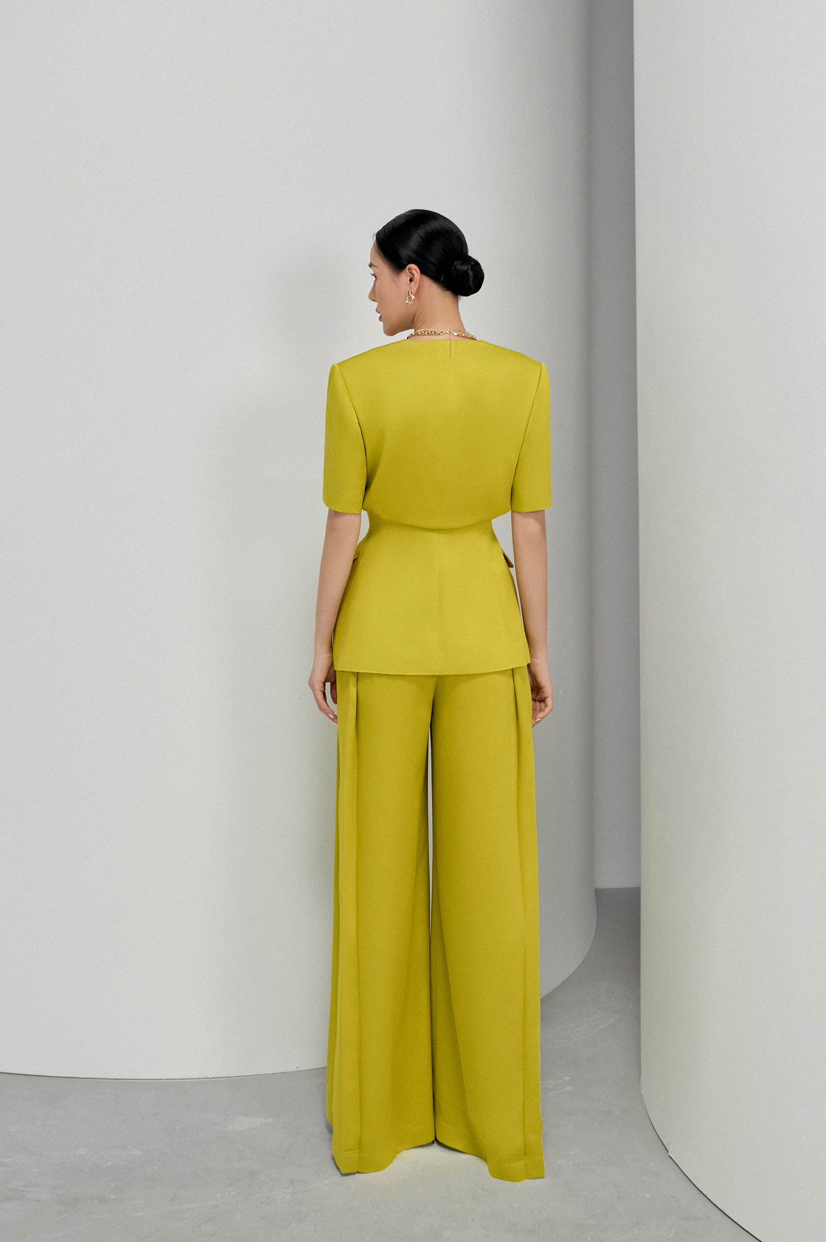 Luster Puffed Hips Vest Yellow Green Breeze Straight Pants