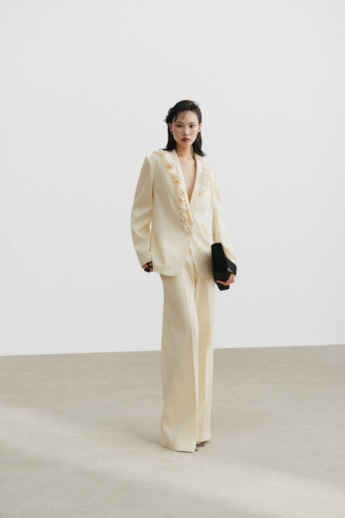 V-Neck Ruffle Set Design