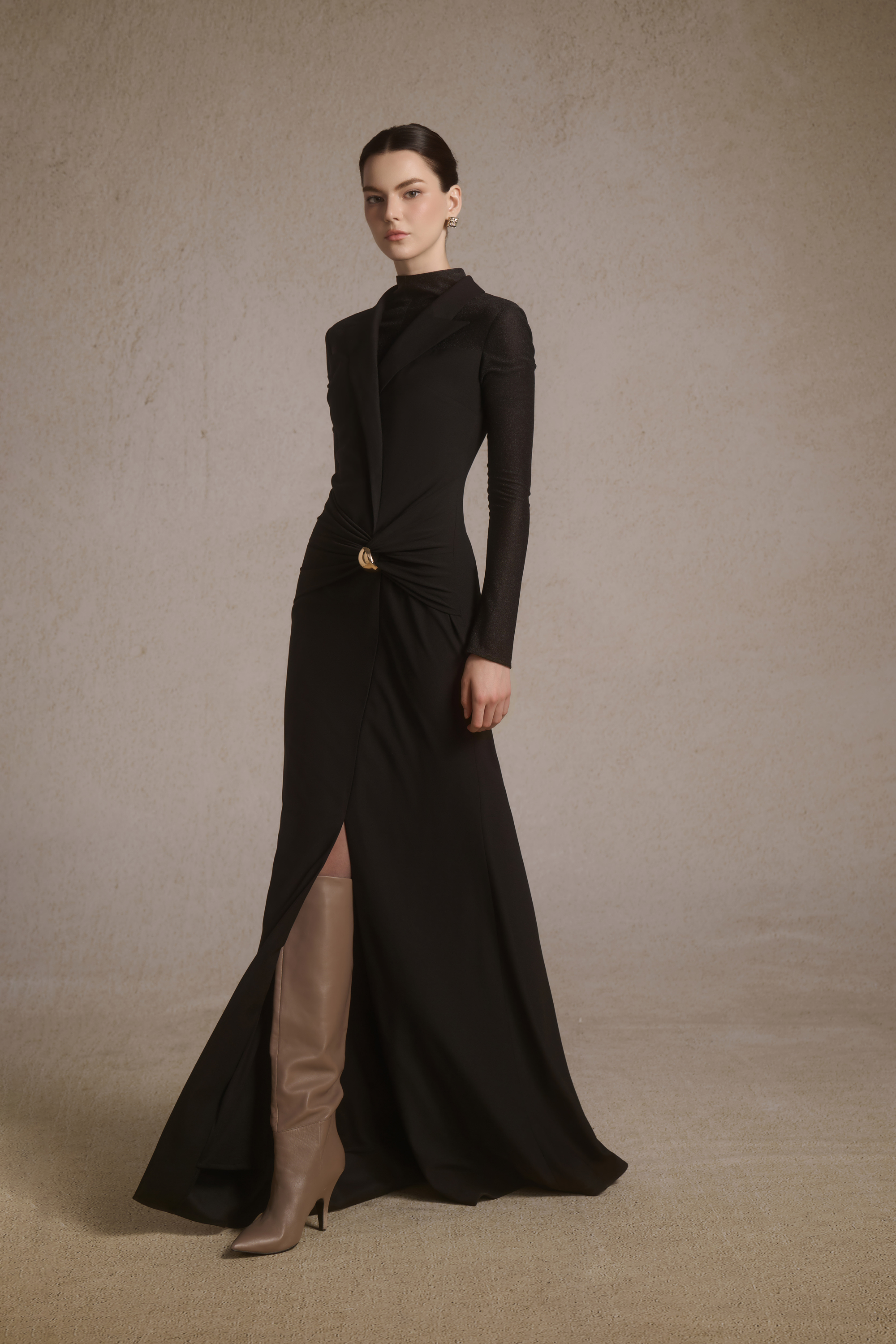 Vesta Knot Midi in Black